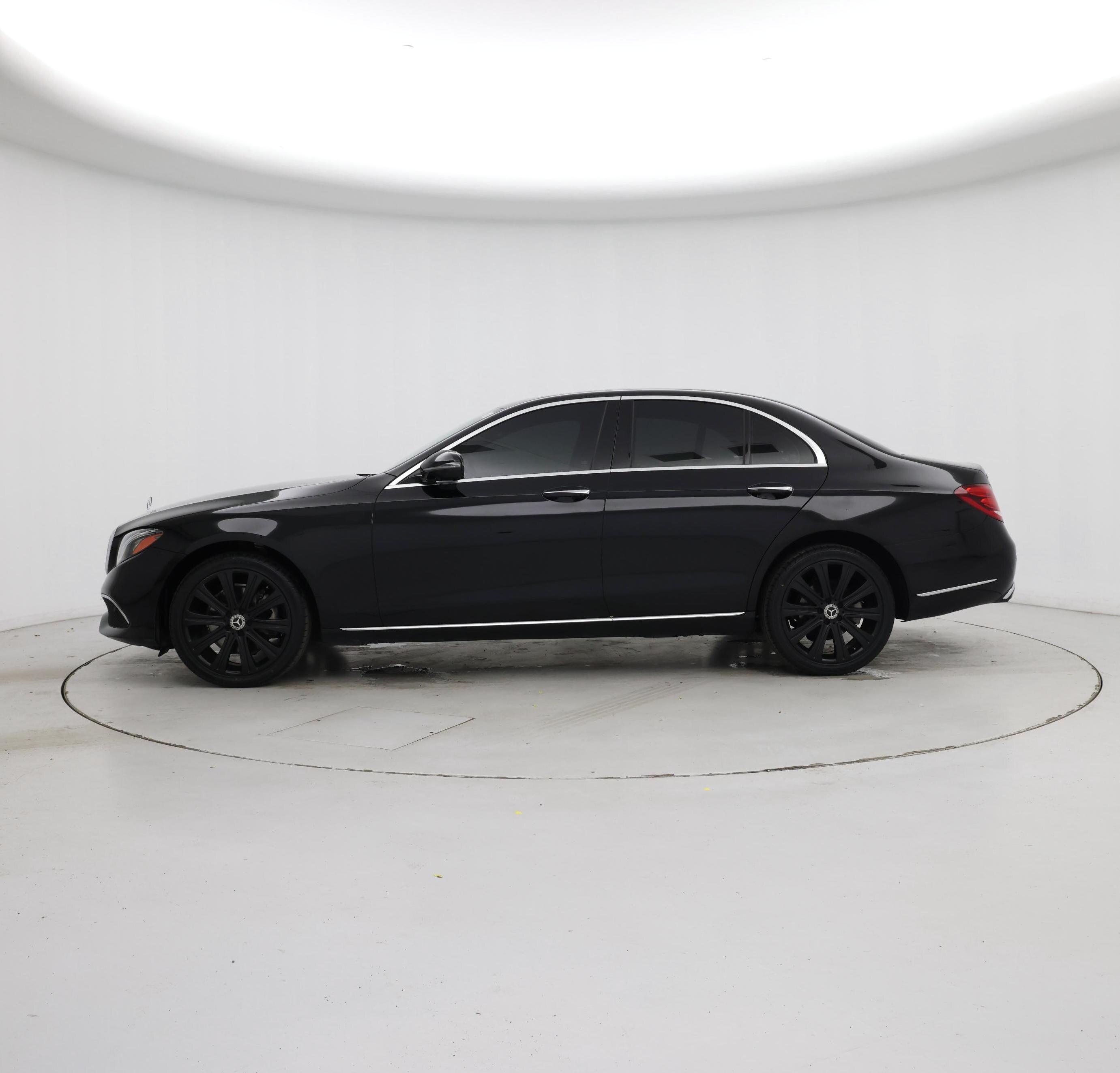 Thumbnail: 2019 Mercedes-Benz E-Class - 3