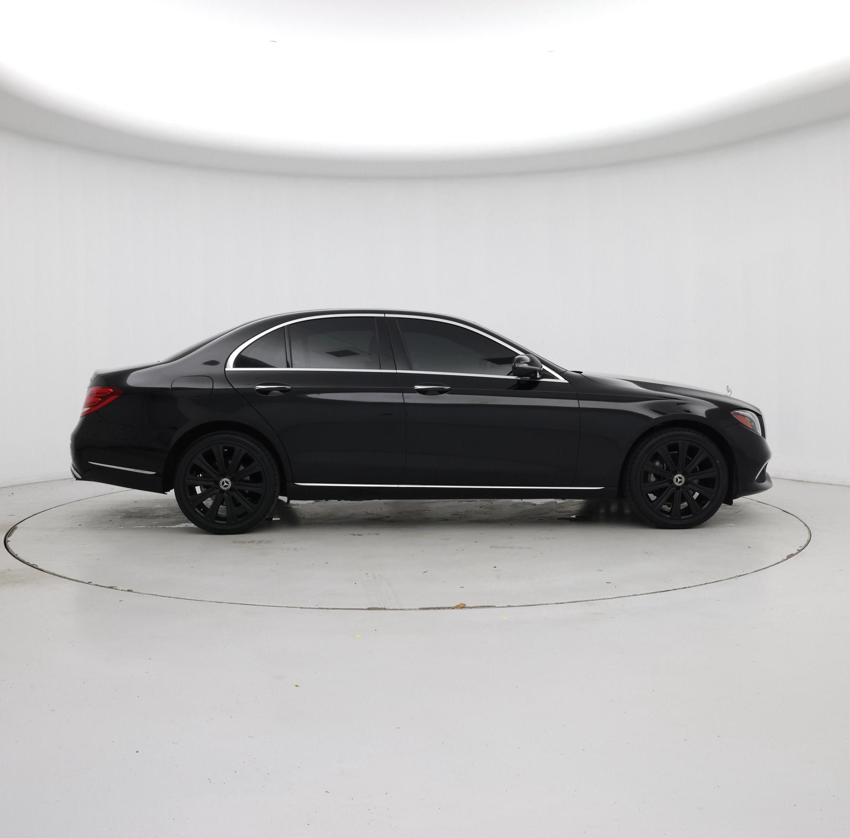 Thumbnail: 2019 Mercedes-Benz E-Class - 7