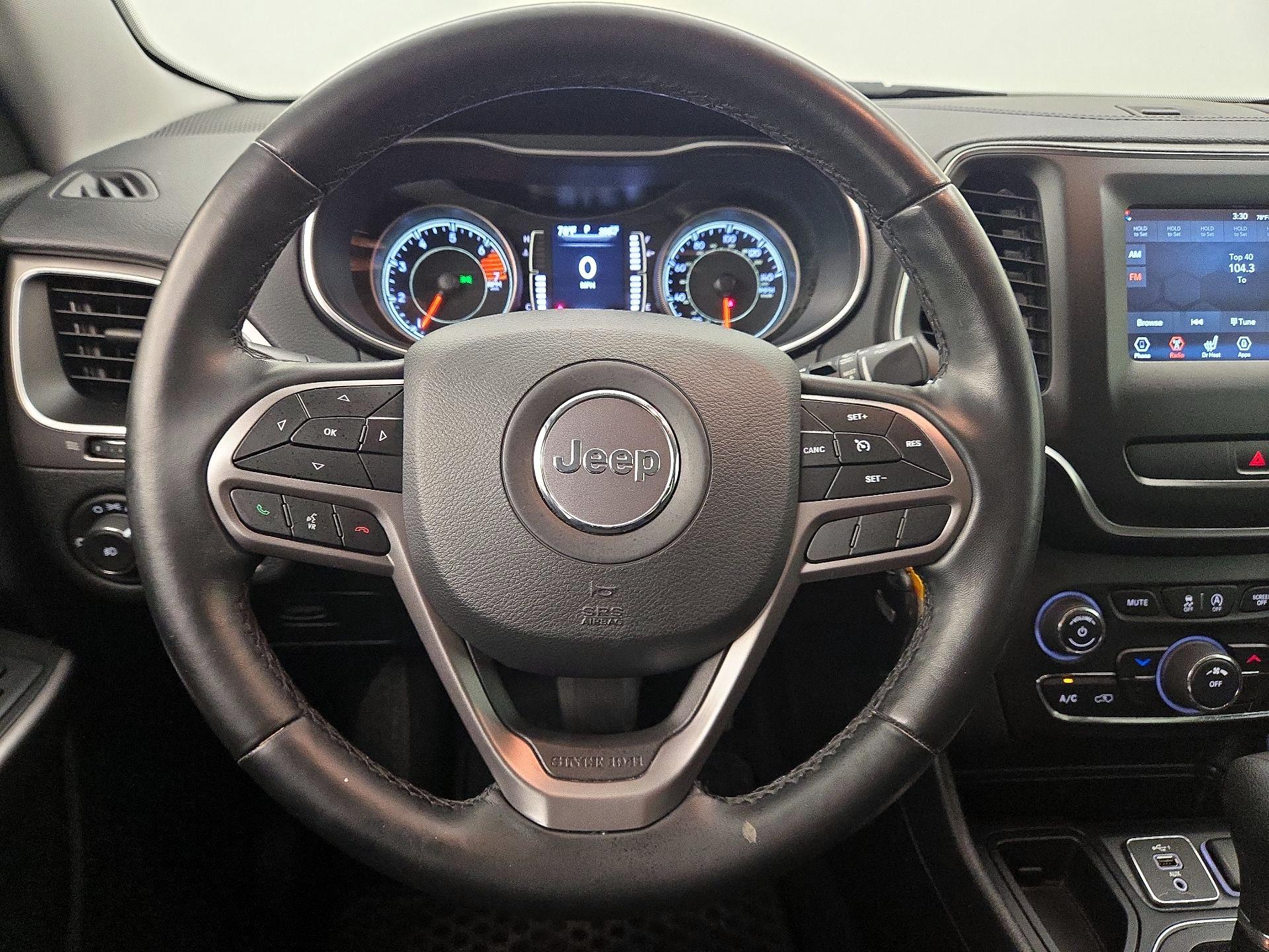 Thumbnail: 2019 Jeep Cherokee - 10