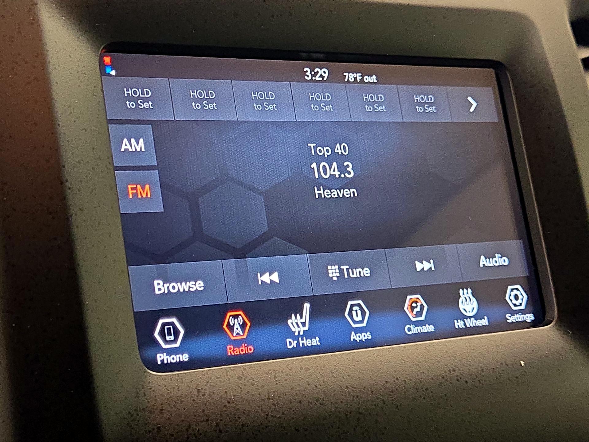 Thumbnail: 2019 Jeep Cherokee - 15