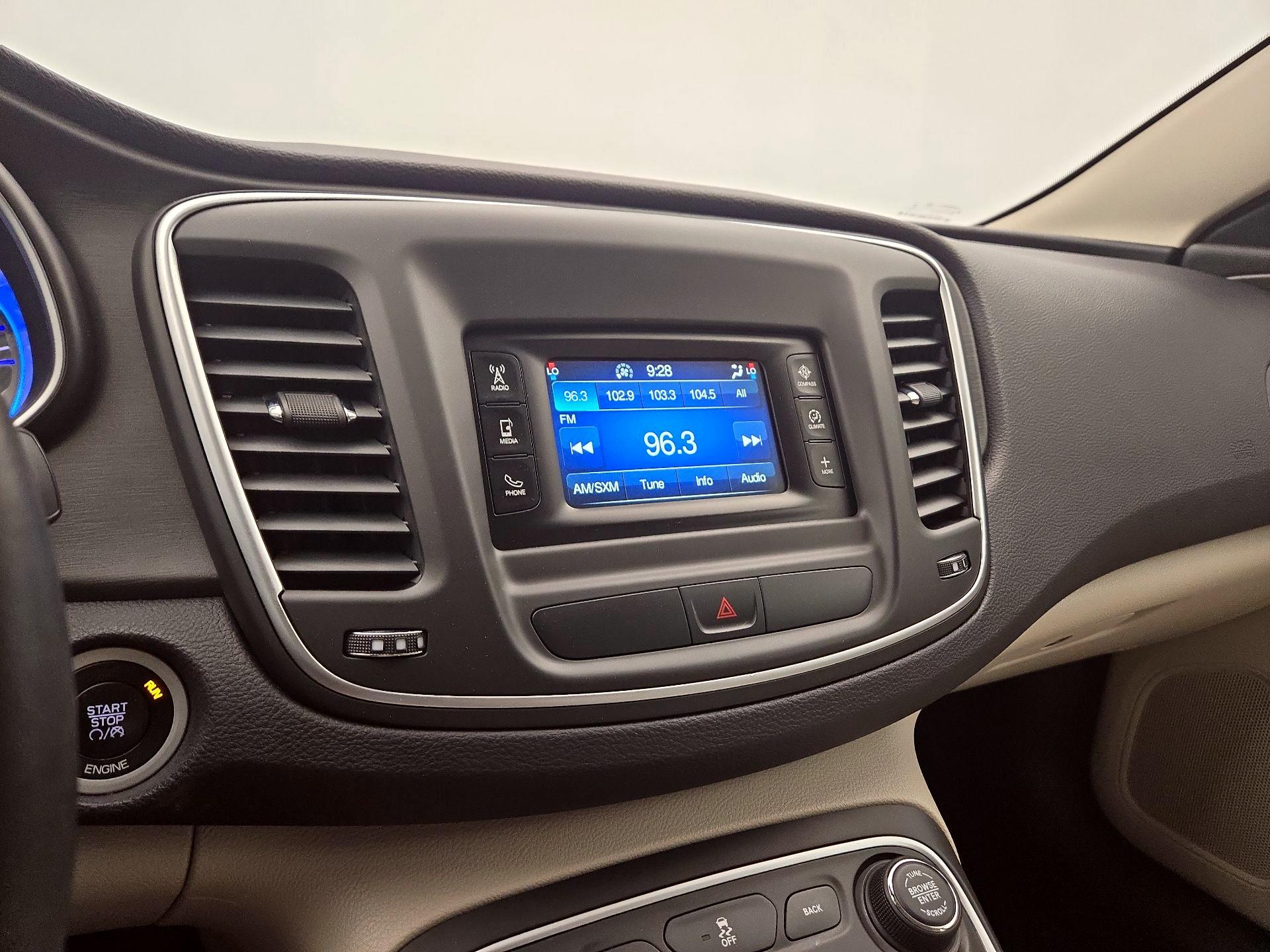 Thumbnail: 2015 Chrysler 200 - 15