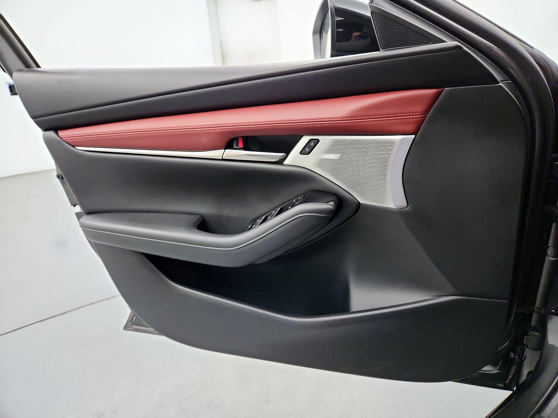 Thumbnail: 2023 Mazda Mazda3 - 12