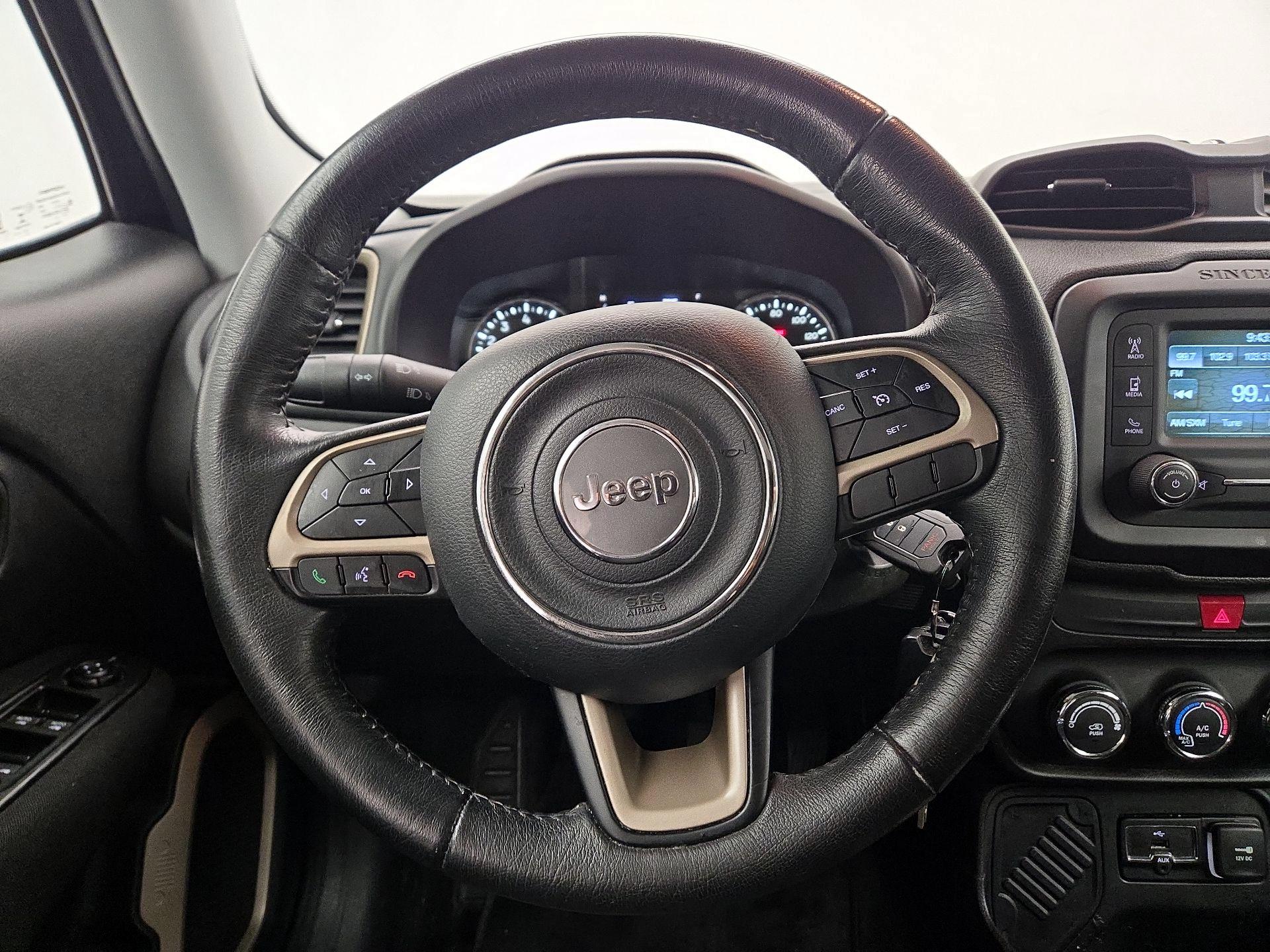 Thumbnail: 2016 Jeep Renegade - 10