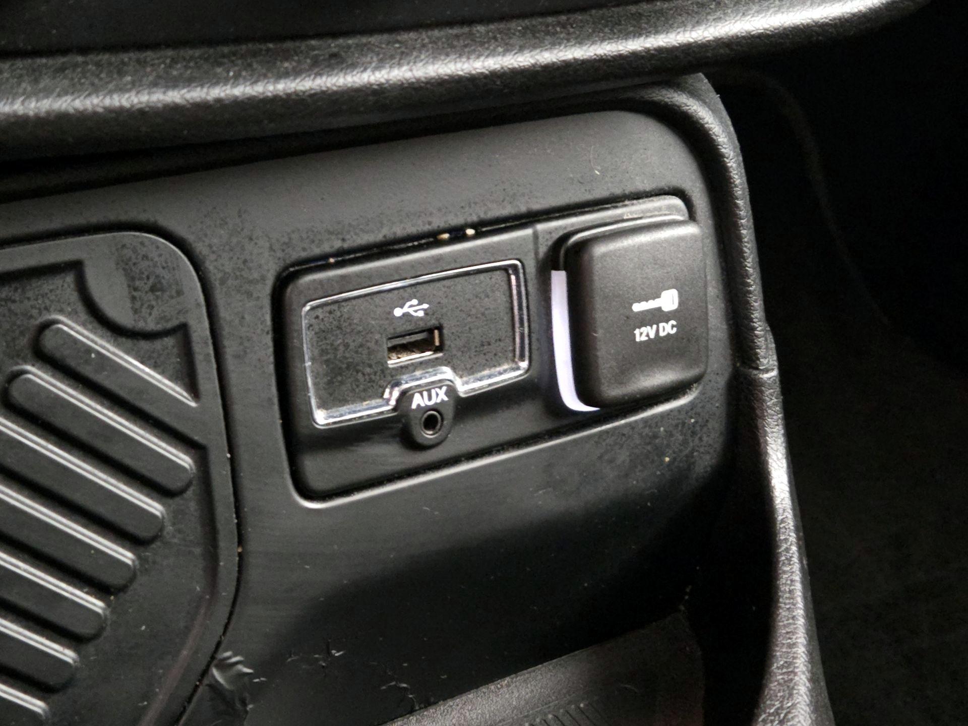 Thumbnail: 2016 Jeep Renegade - 18
