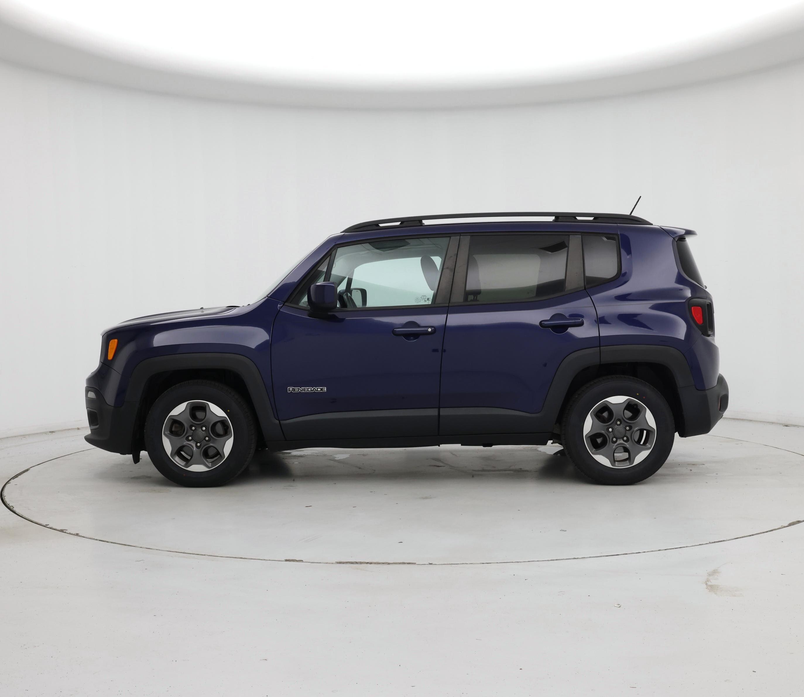Thumbnail: 2016 Jeep Renegade - 3