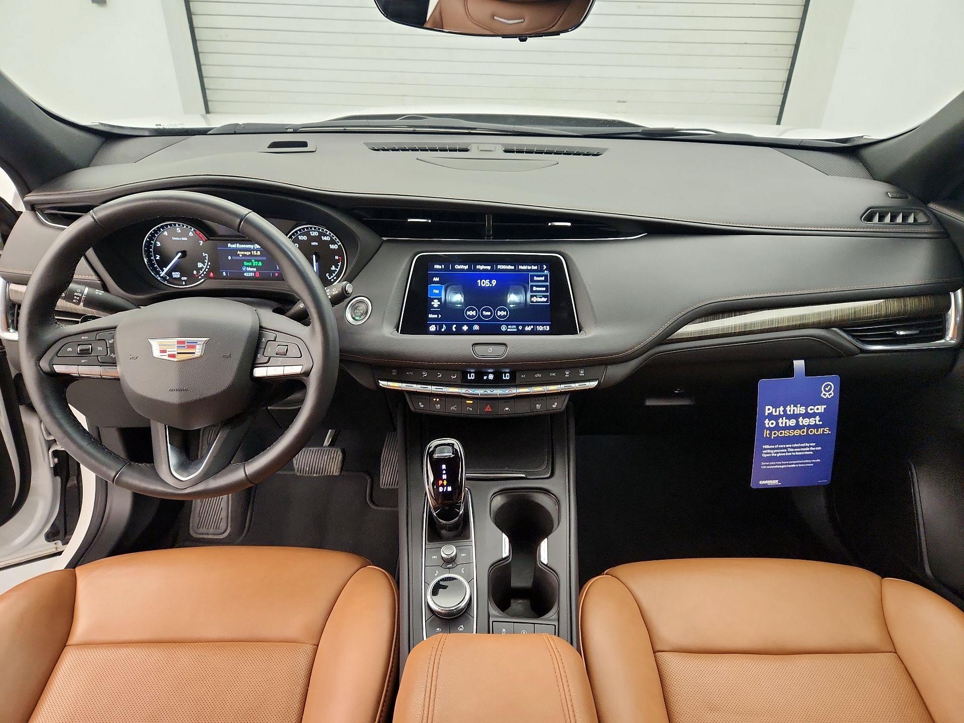 Thumbnail: 2022 Cadillac XT4 - 9