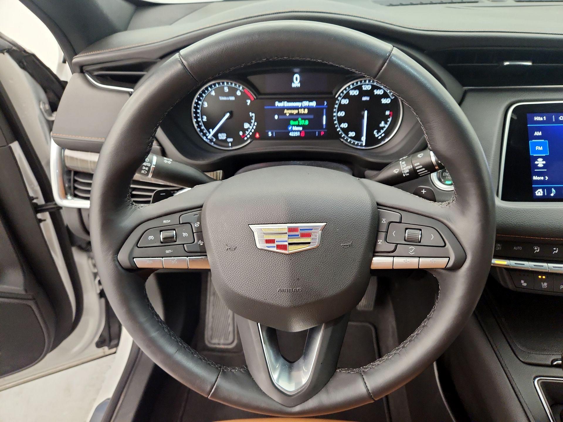 Thumbnail: 2022 Cadillac XT4 - 10