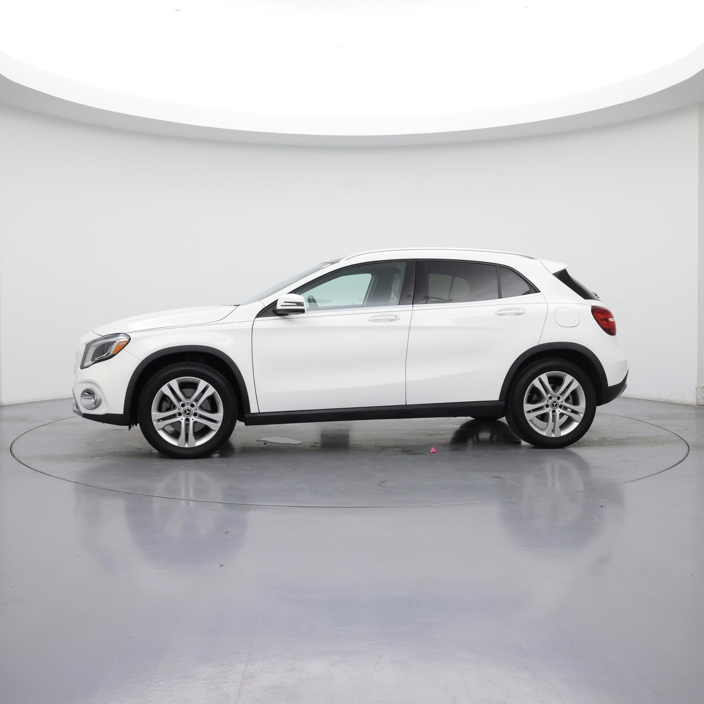 Thumbnail: 2020 Mercedes-Benz GLA - 3