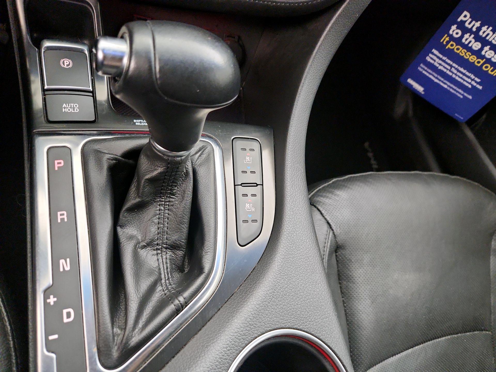 Thumbnail: 2016 Kia Optima - 18