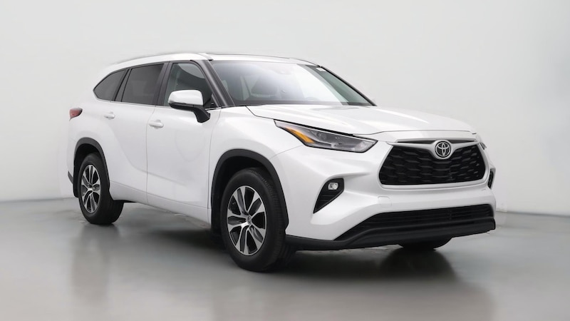 2023 Toyota Highlander XLE Hero Image