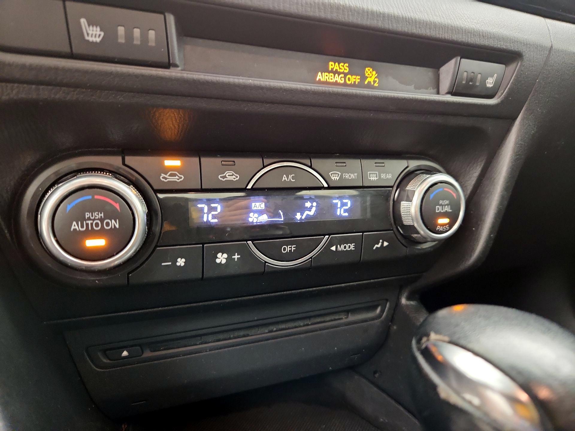 Thumbnail: 2014 Mazda Mazda3 - 17