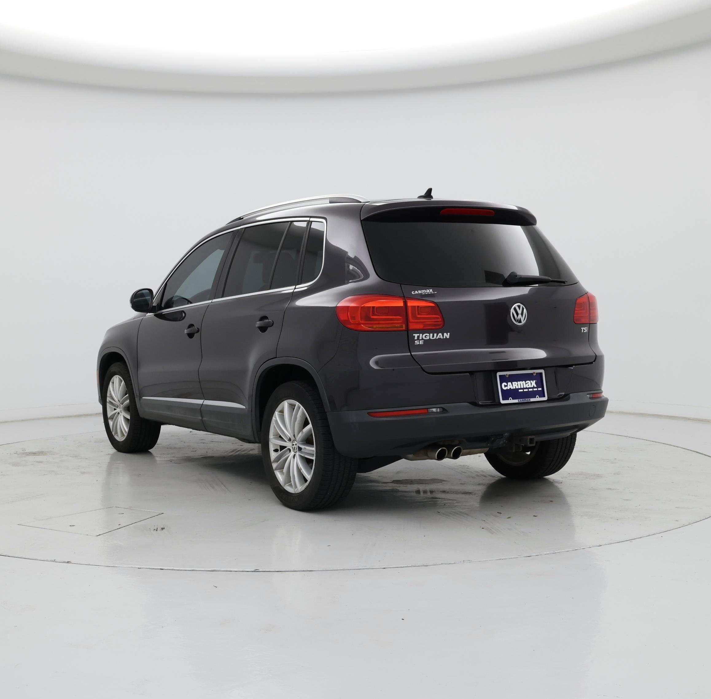 Thumbnail: 2016 Volkswagen Tiguan - 2