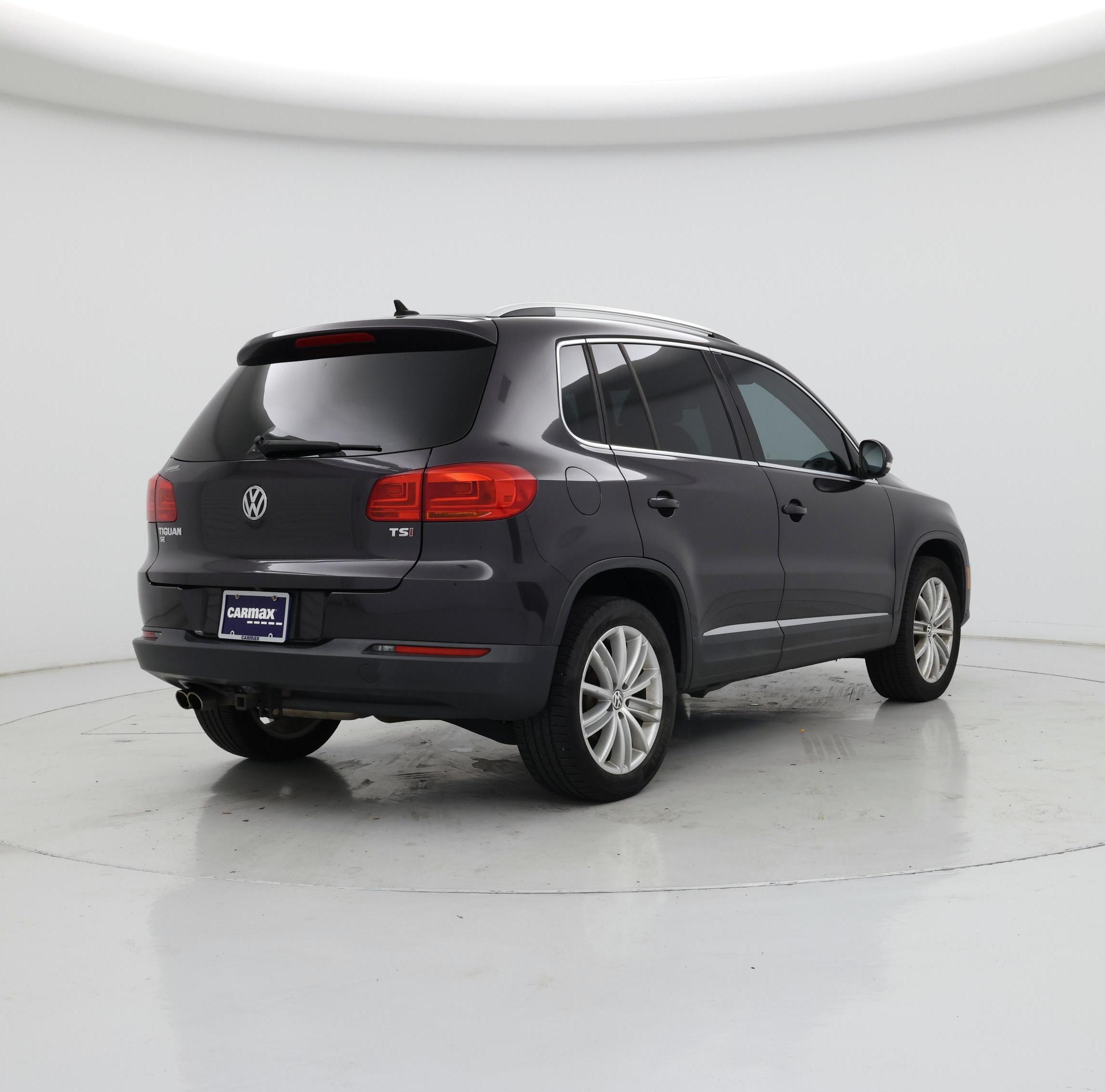Thumbnail: 2016 Volkswagen Tiguan - 8