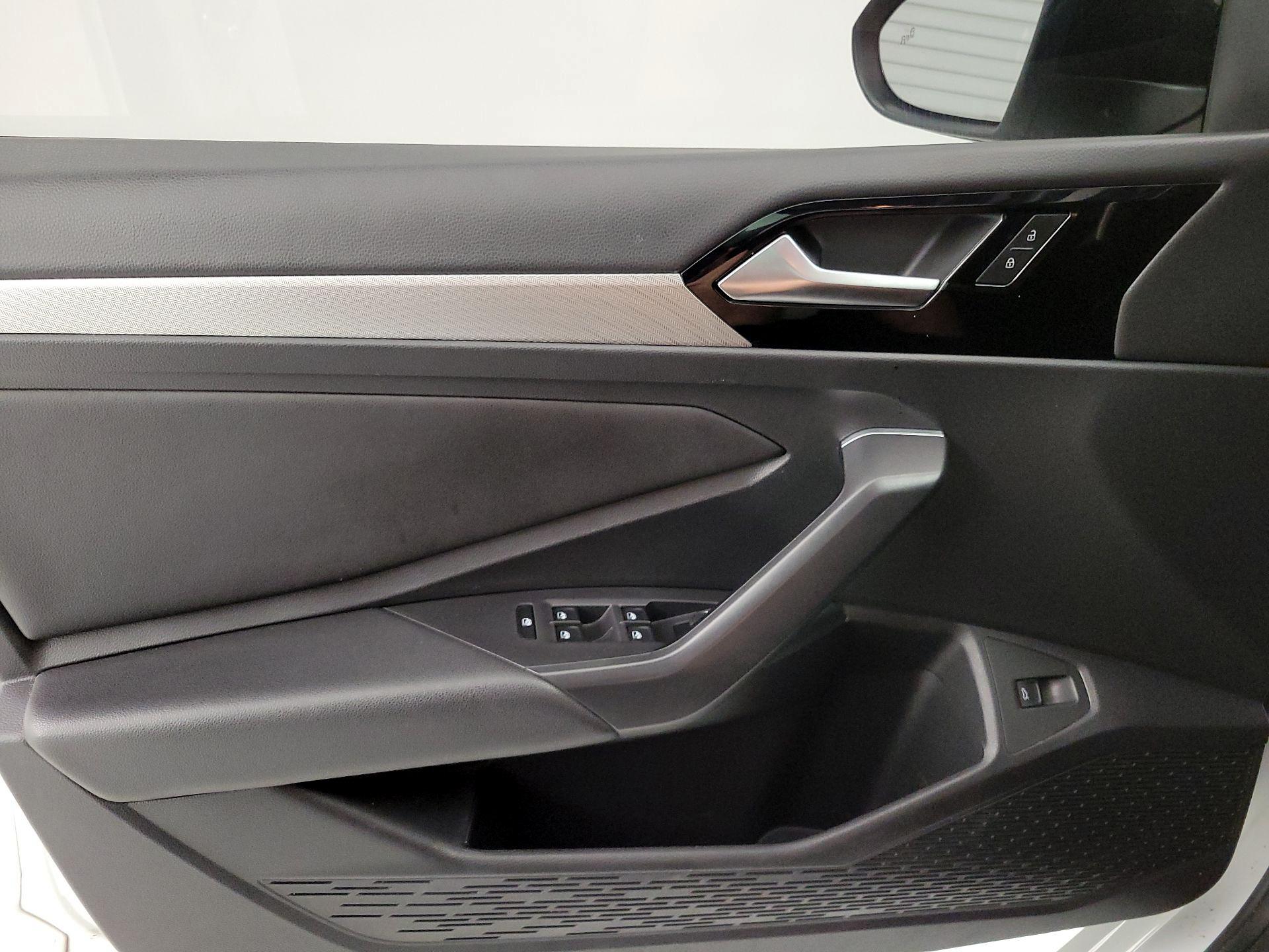 Thumbnail: 2019 Volkswagen Jetta - 12