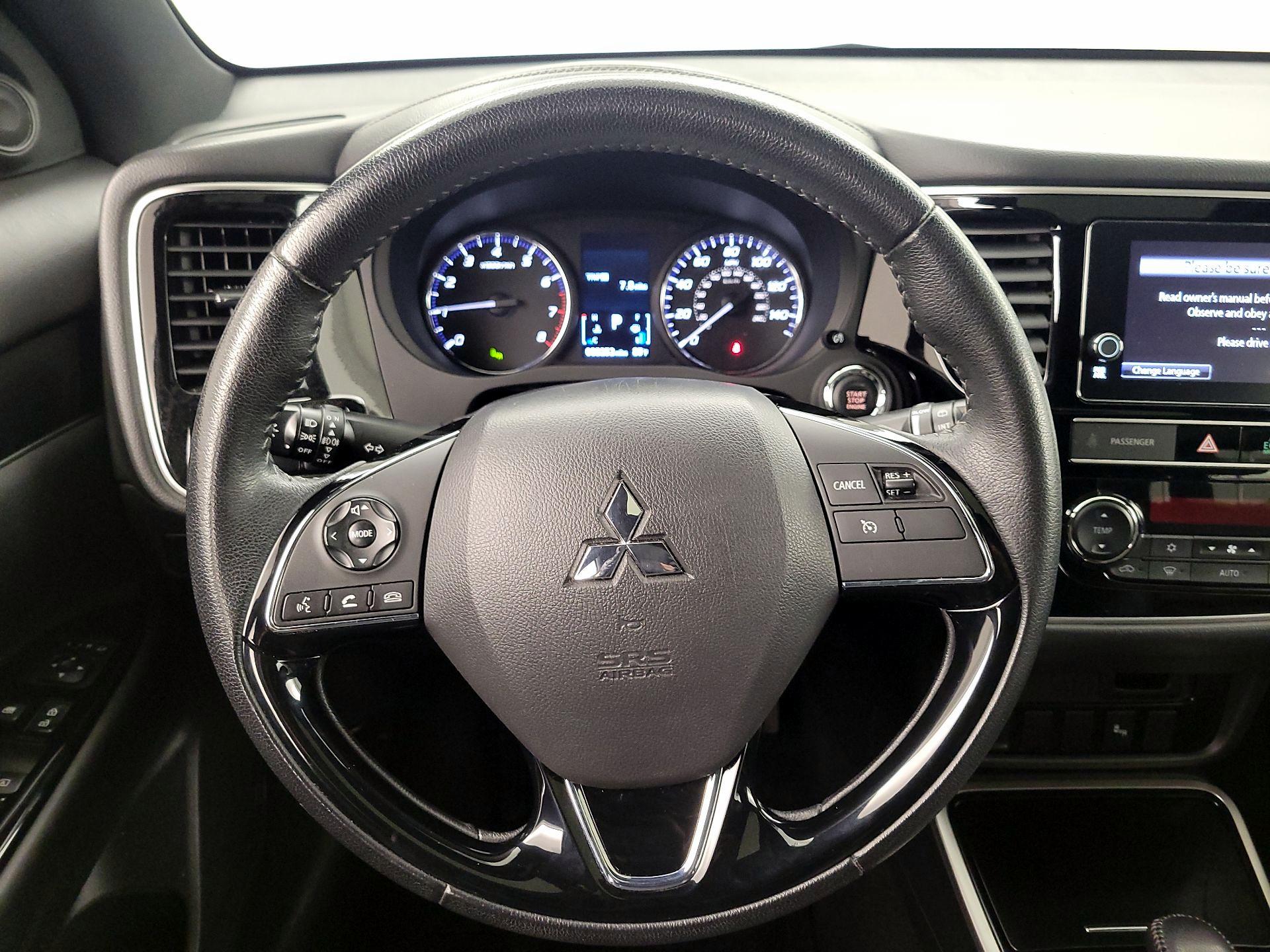 Thumbnail: 2019 Mitsubishi Outlander - 10