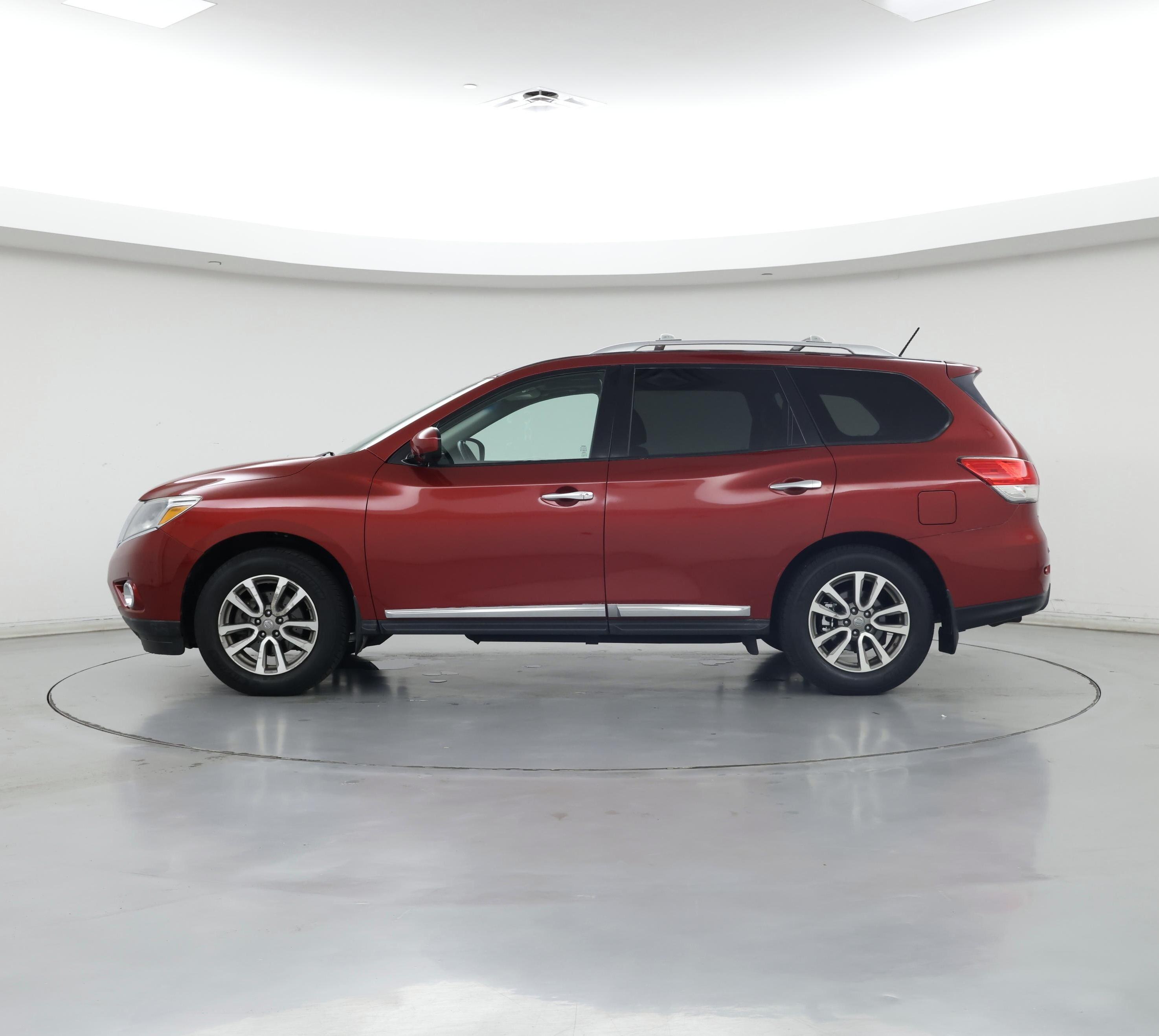 Thumbnail: 2015 Nissan Pathfinder - 3