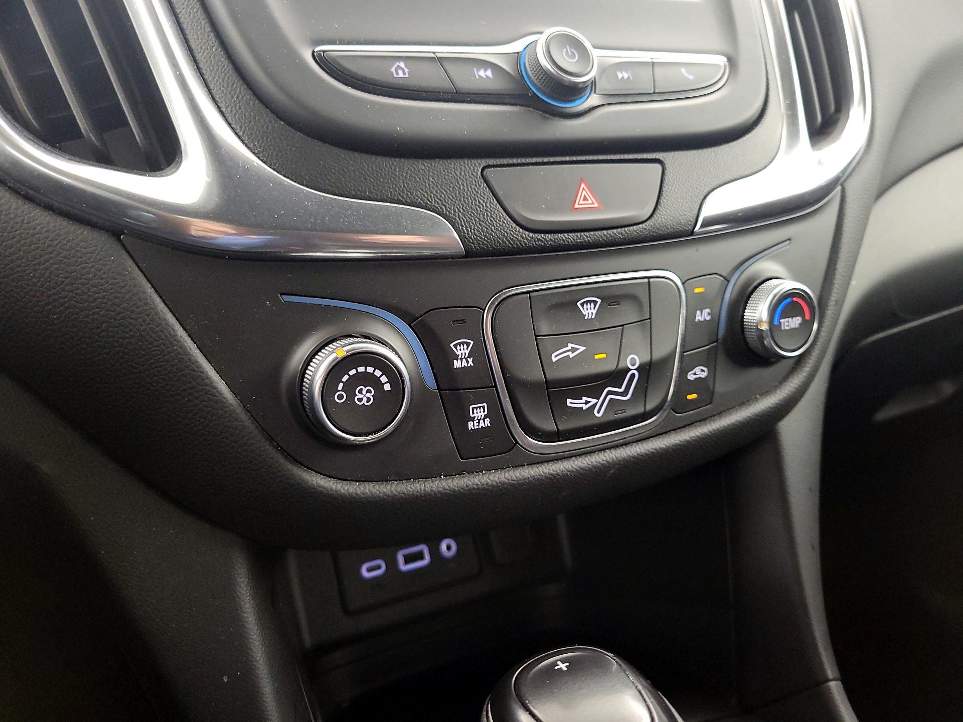Thumbnail: 2021 Chevrolet Equinox - 16