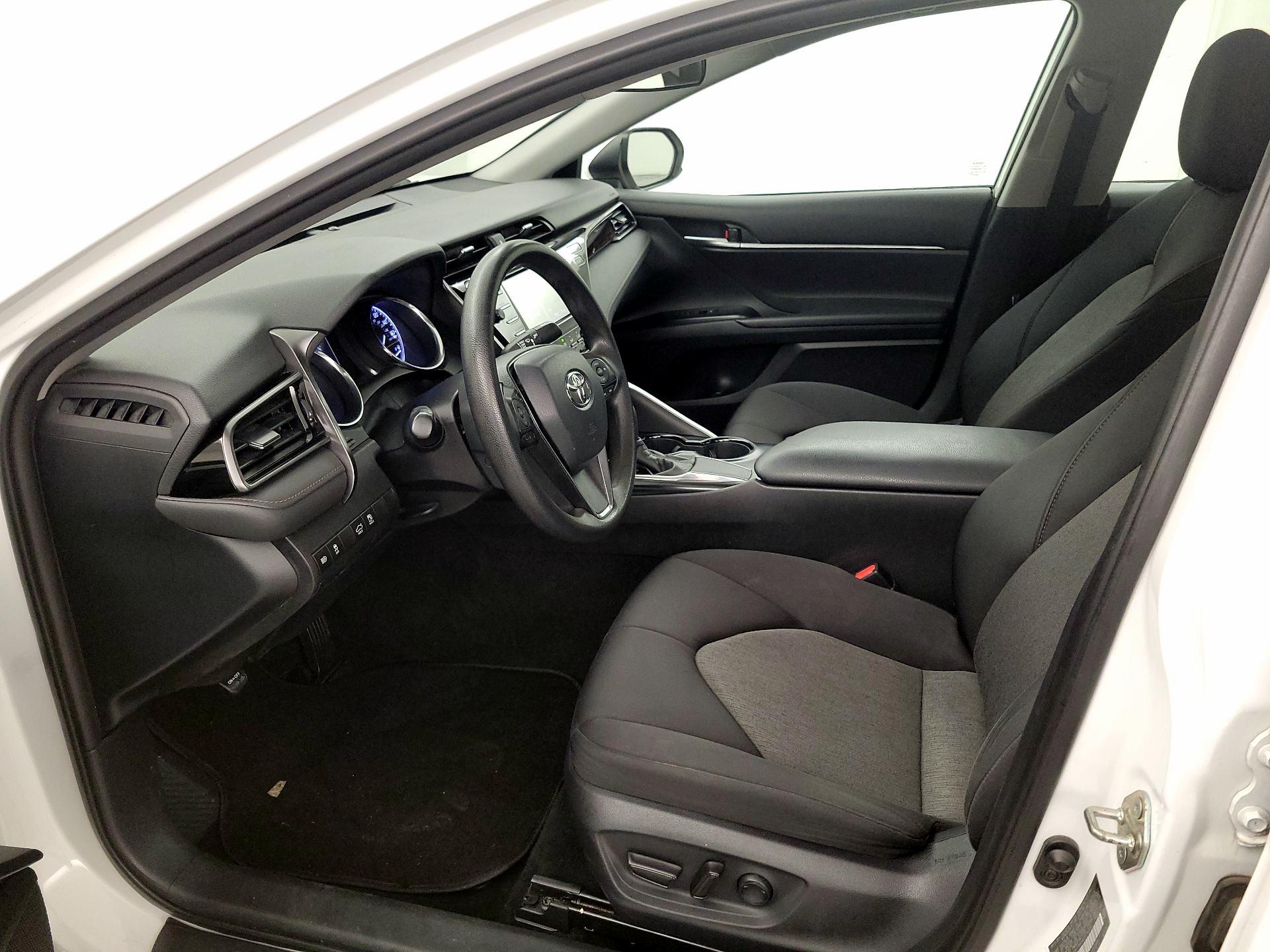 Thumbnail: 2019 Toyota Camry - 11