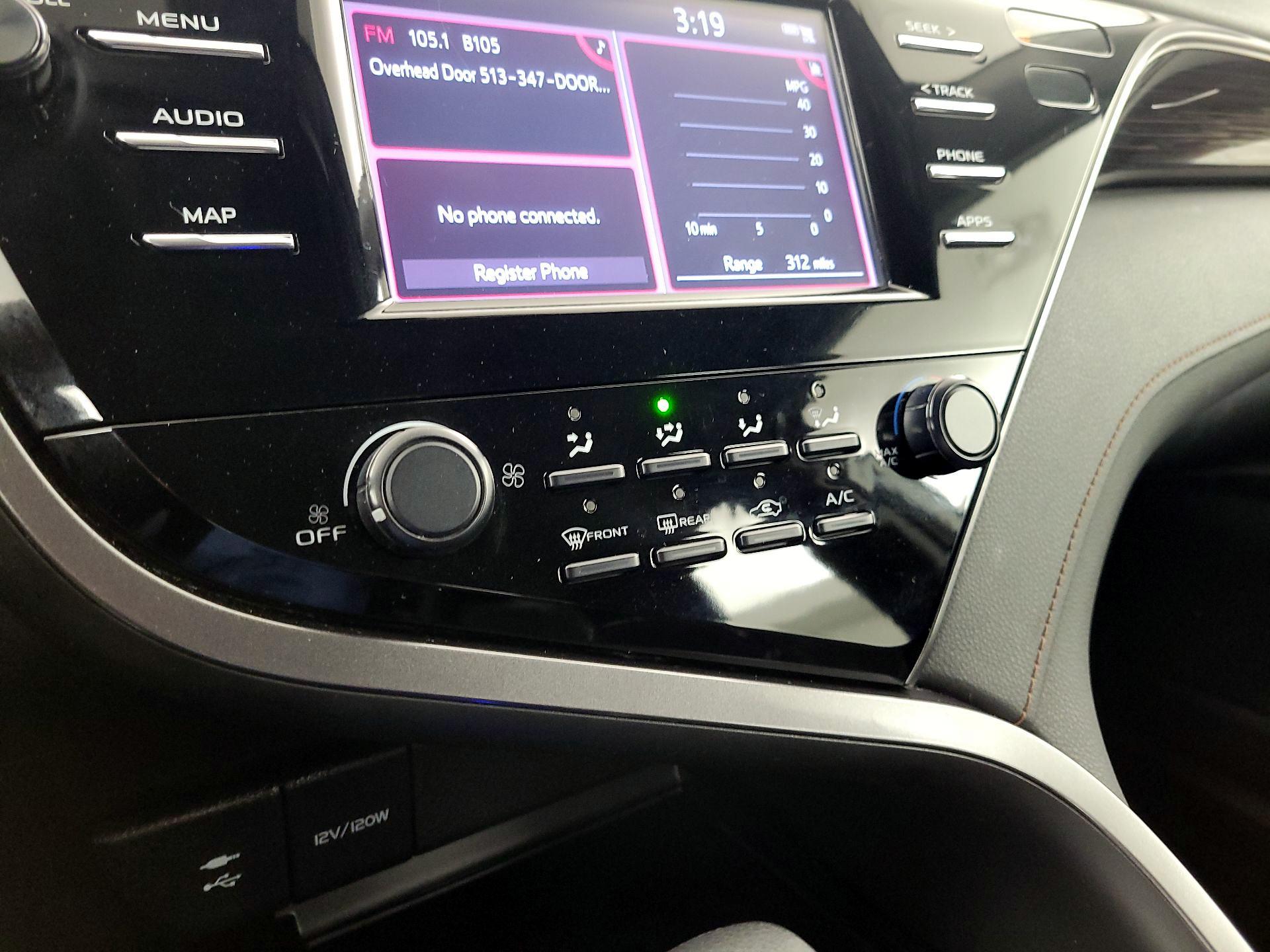 Thumbnail: 2019 Toyota Camry - 16