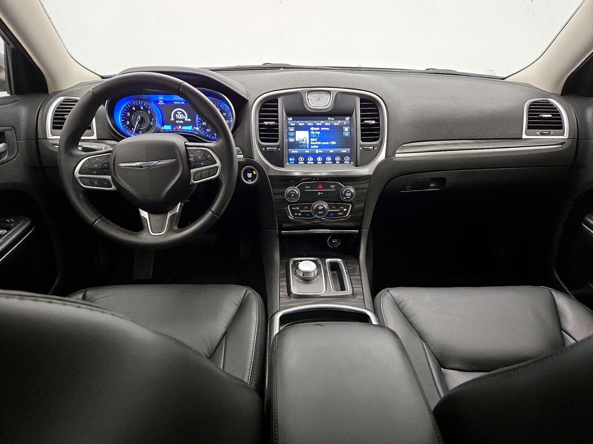 Thumbnail: 2018 Chrysler 300 - 9