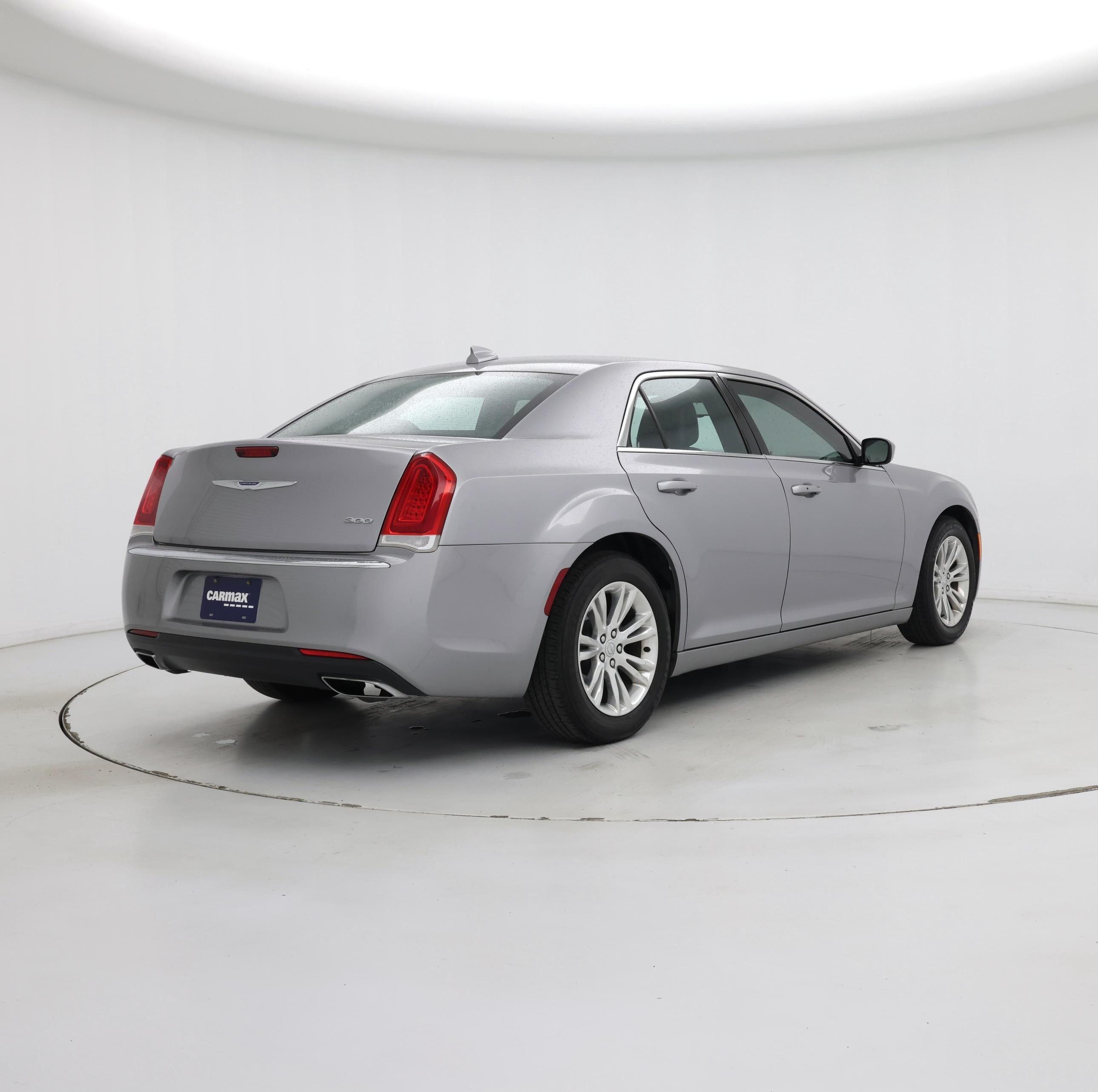 Thumbnail: 2018 Chrysler 300 - 8