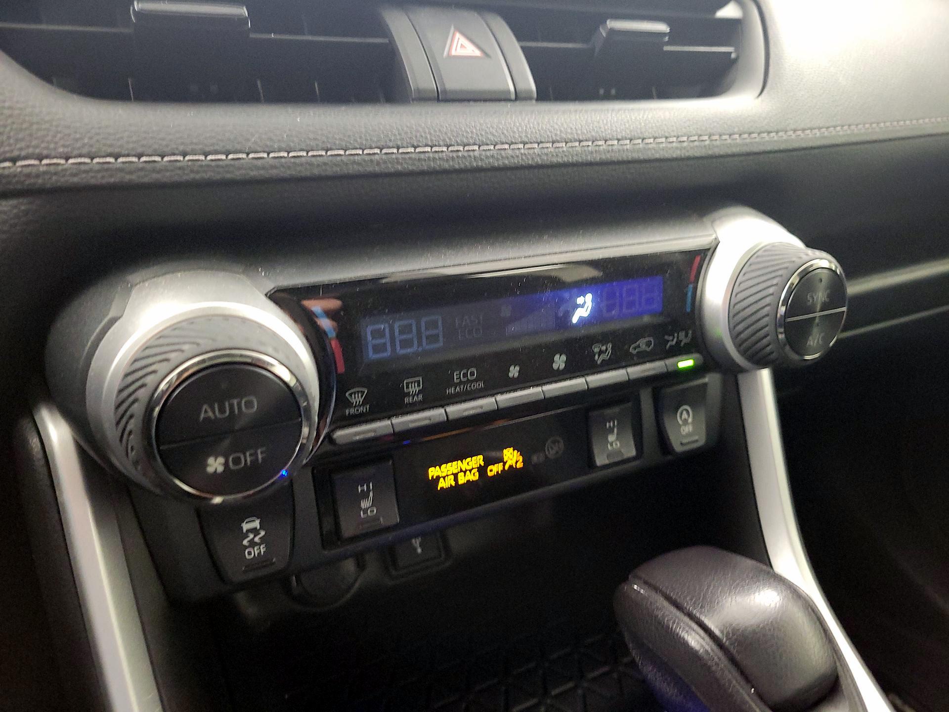 Thumbnail: 2021 Toyota RAV4 - 16