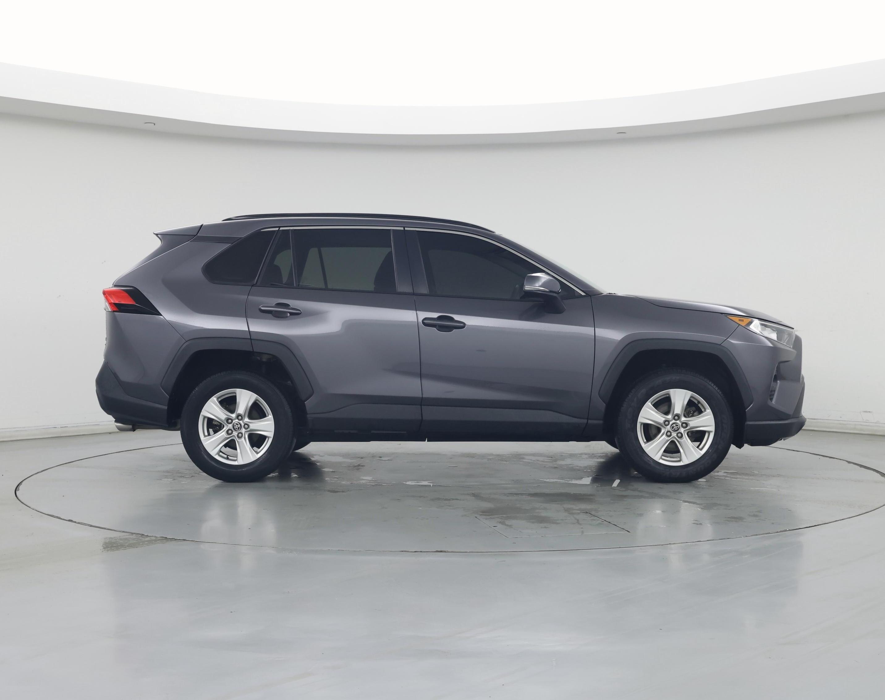 Thumbnail: 2021 Toyota RAV4 - 7