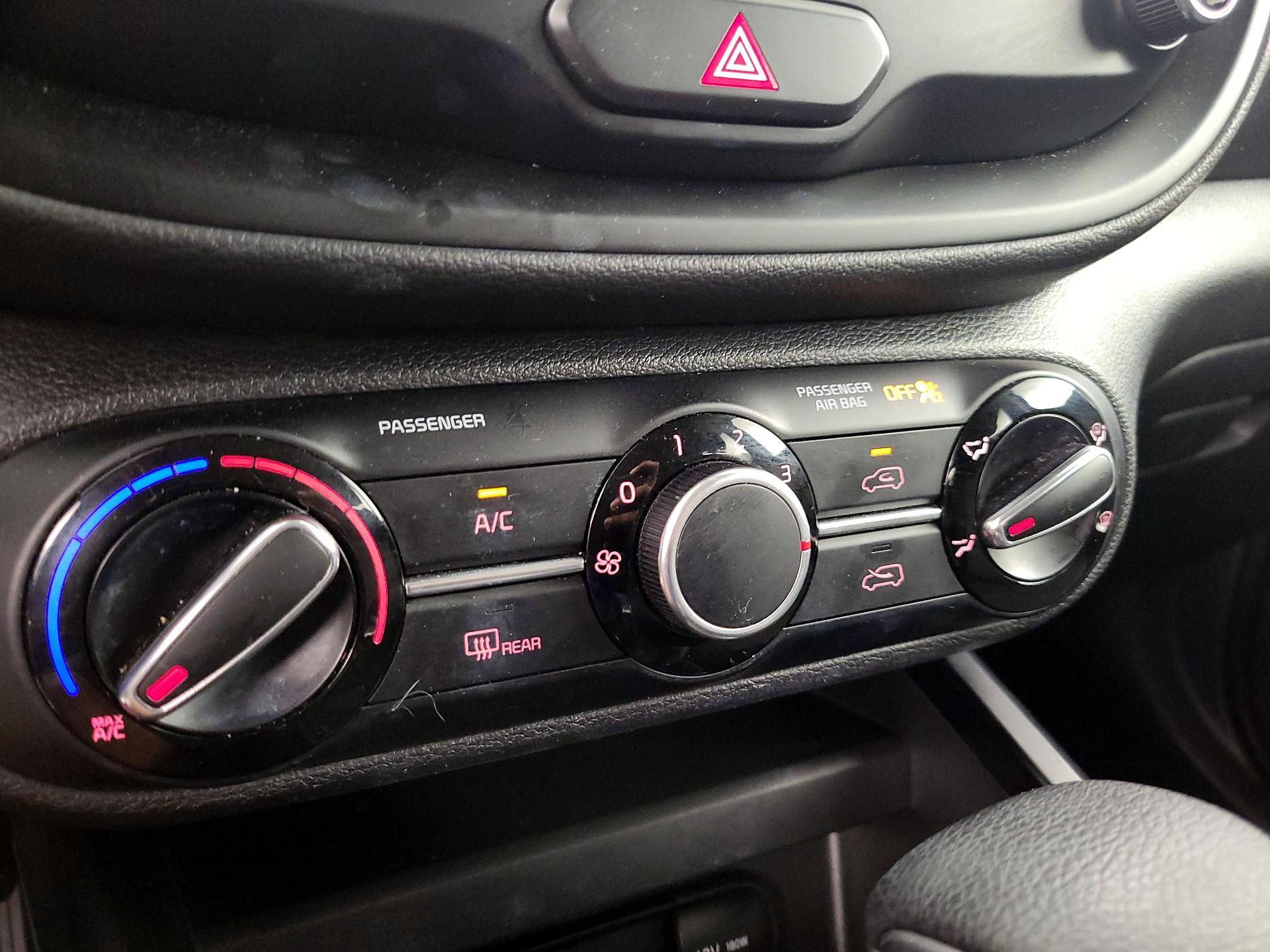 Thumbnail: 2020 Kia Soul - 16