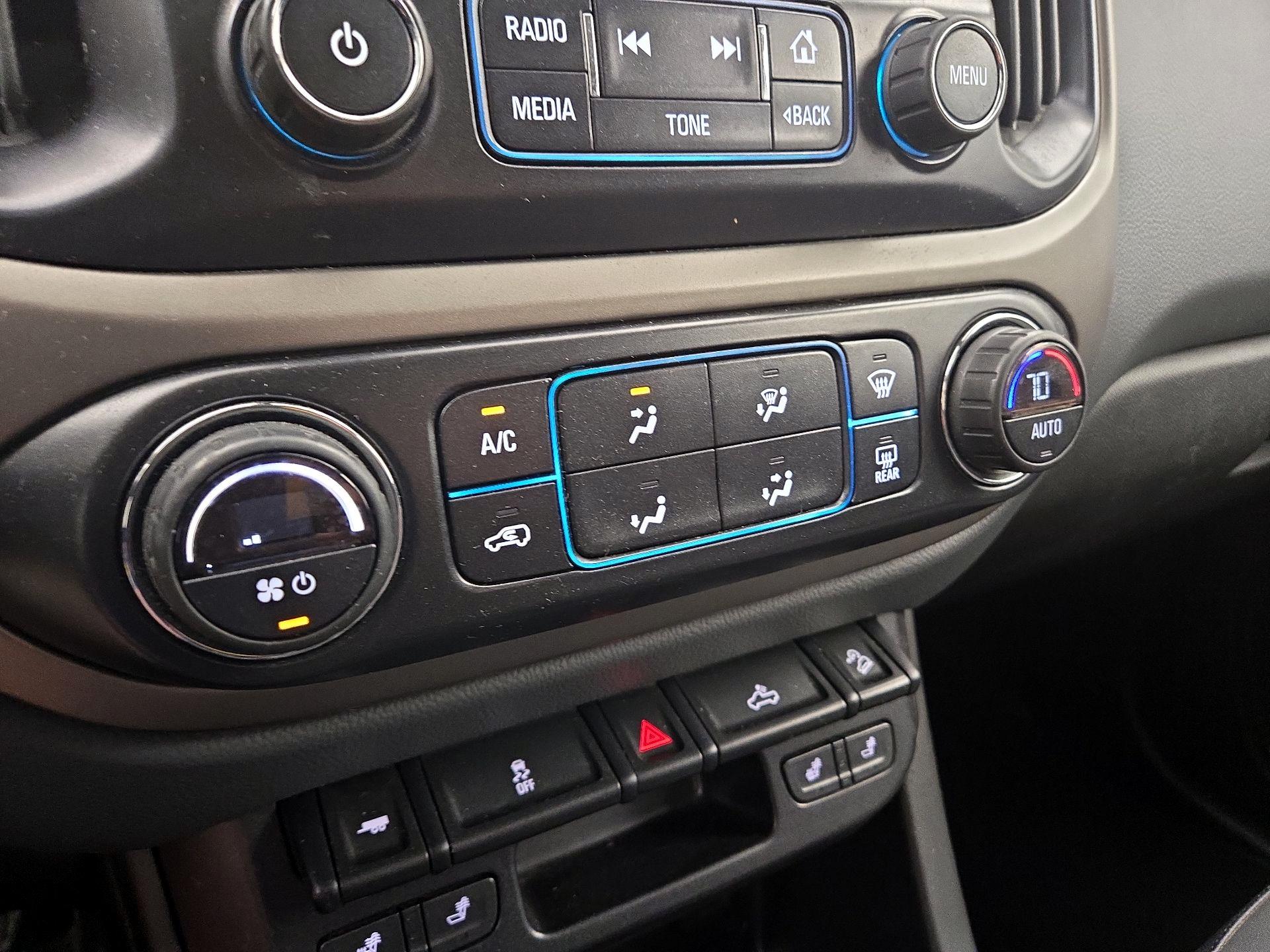 Thumbnail: 2015 Chevrolet Colorado - 17