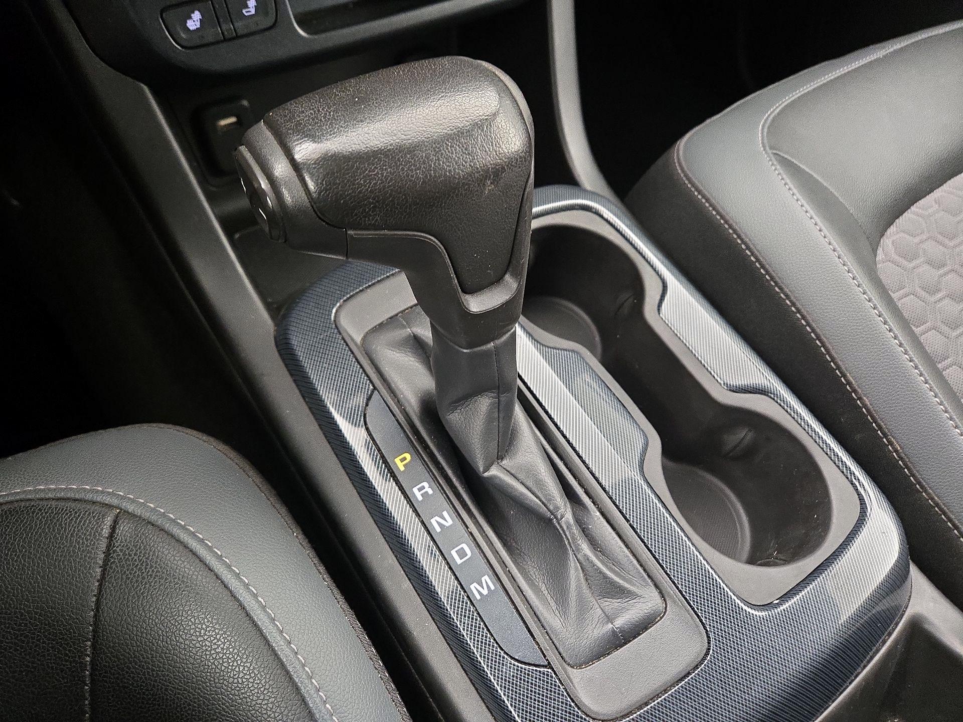 Thumbnail: 2015 Chevrolet Colorado - 18