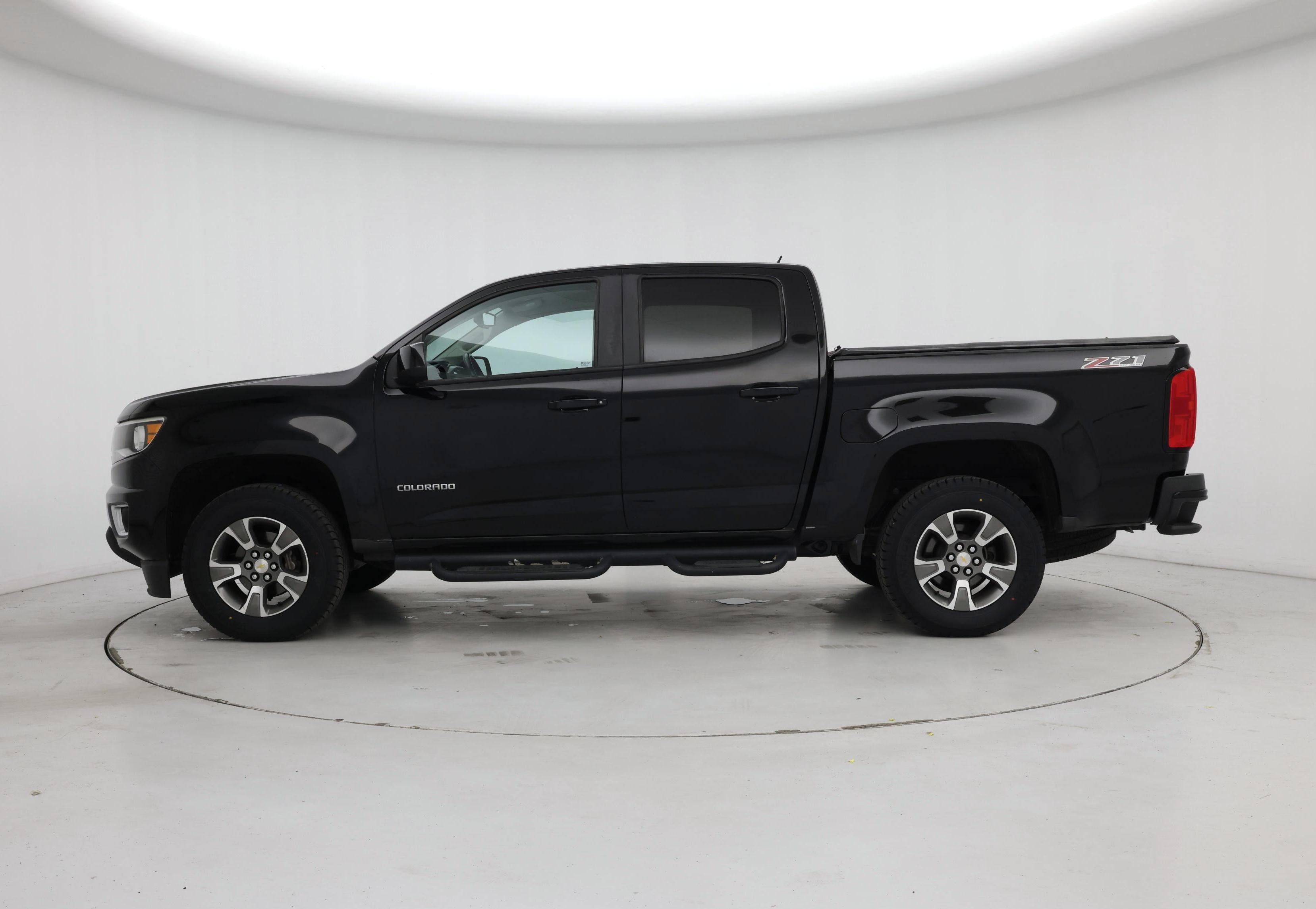 Thumbnail: 2015 Chevrolet Colorado - 3