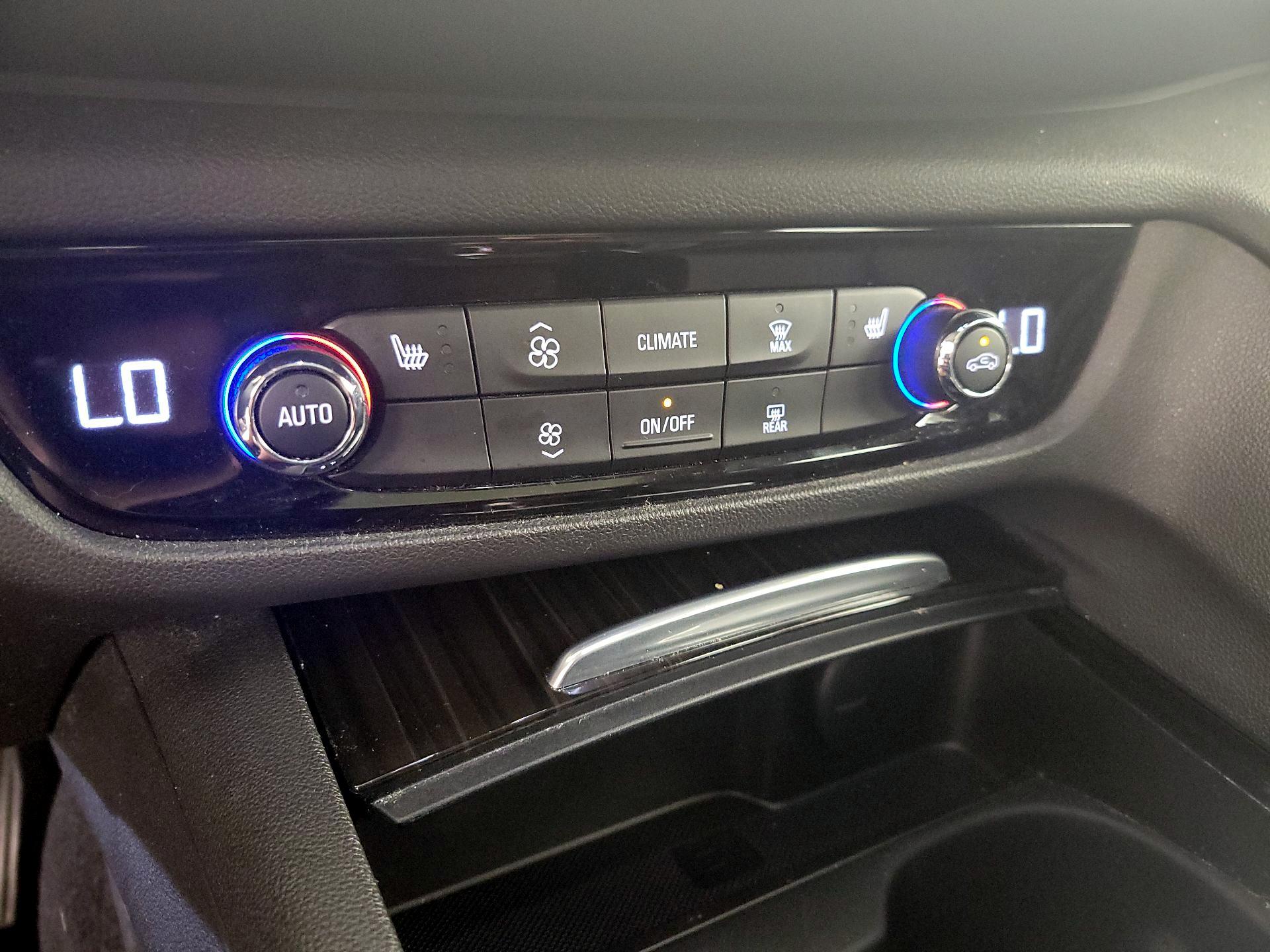 Thumbnail: 2019 Buick Regal - 17