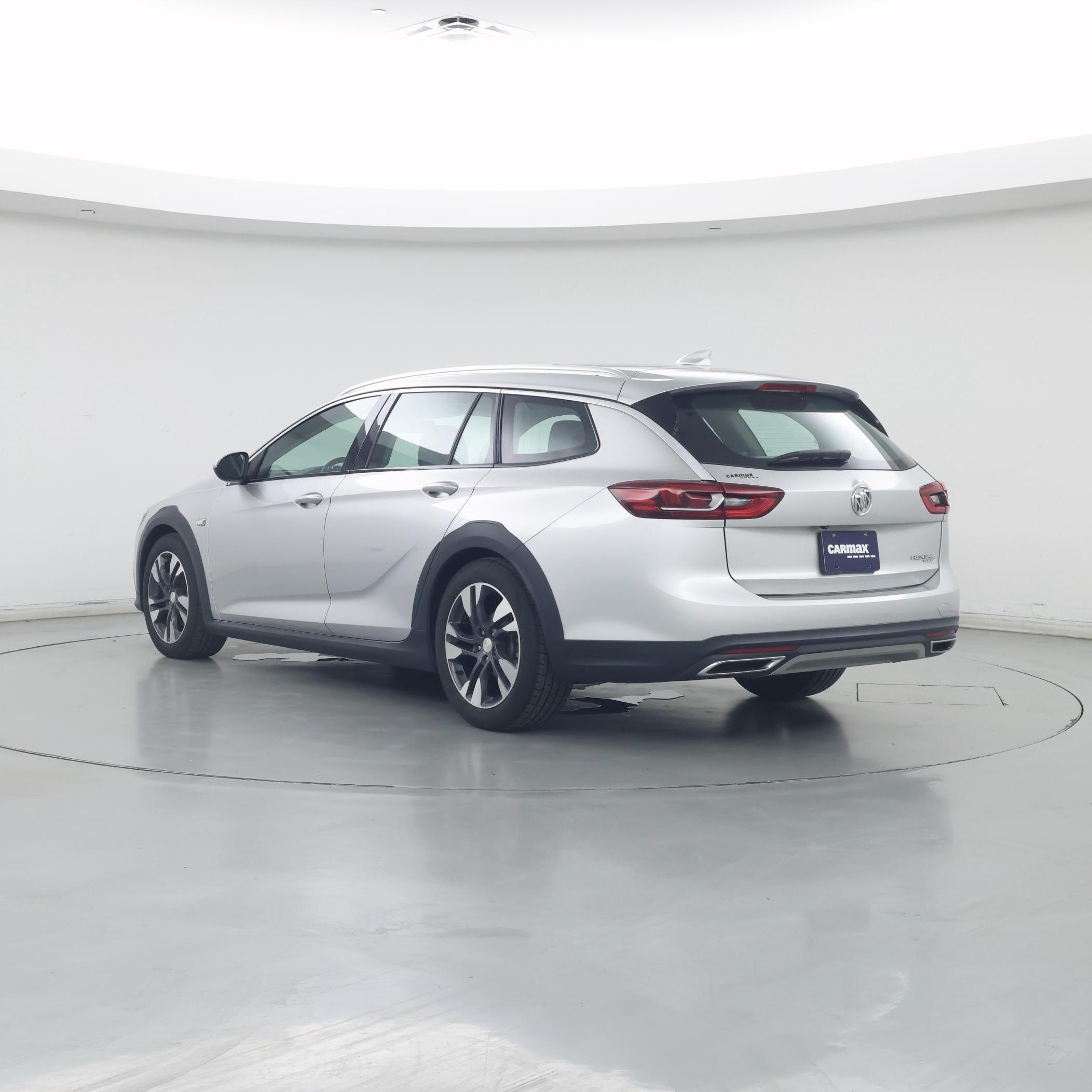 Thumbnail: 2019 Buick Regal - 2