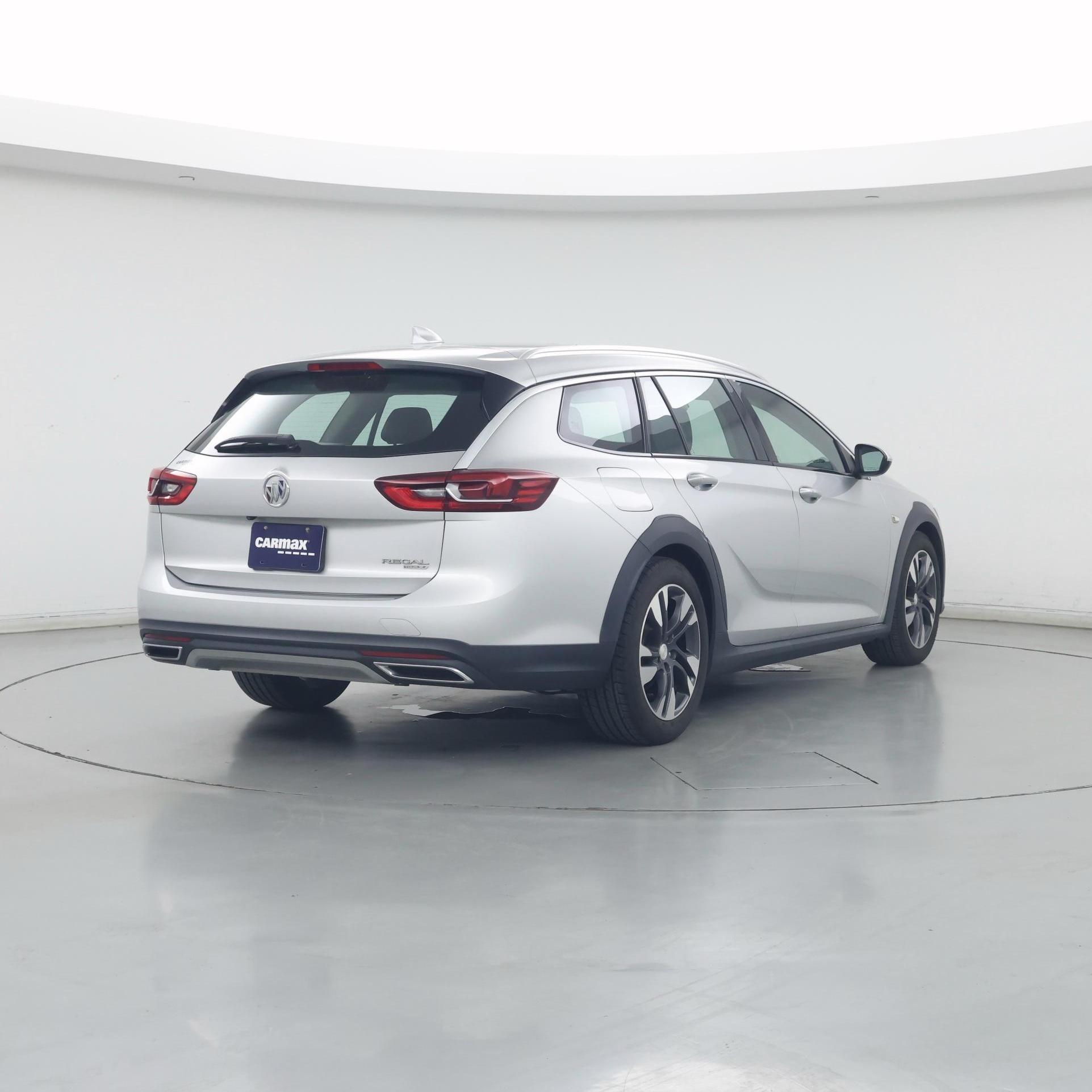 Thumbnail: 2019 Buick Regal - 8