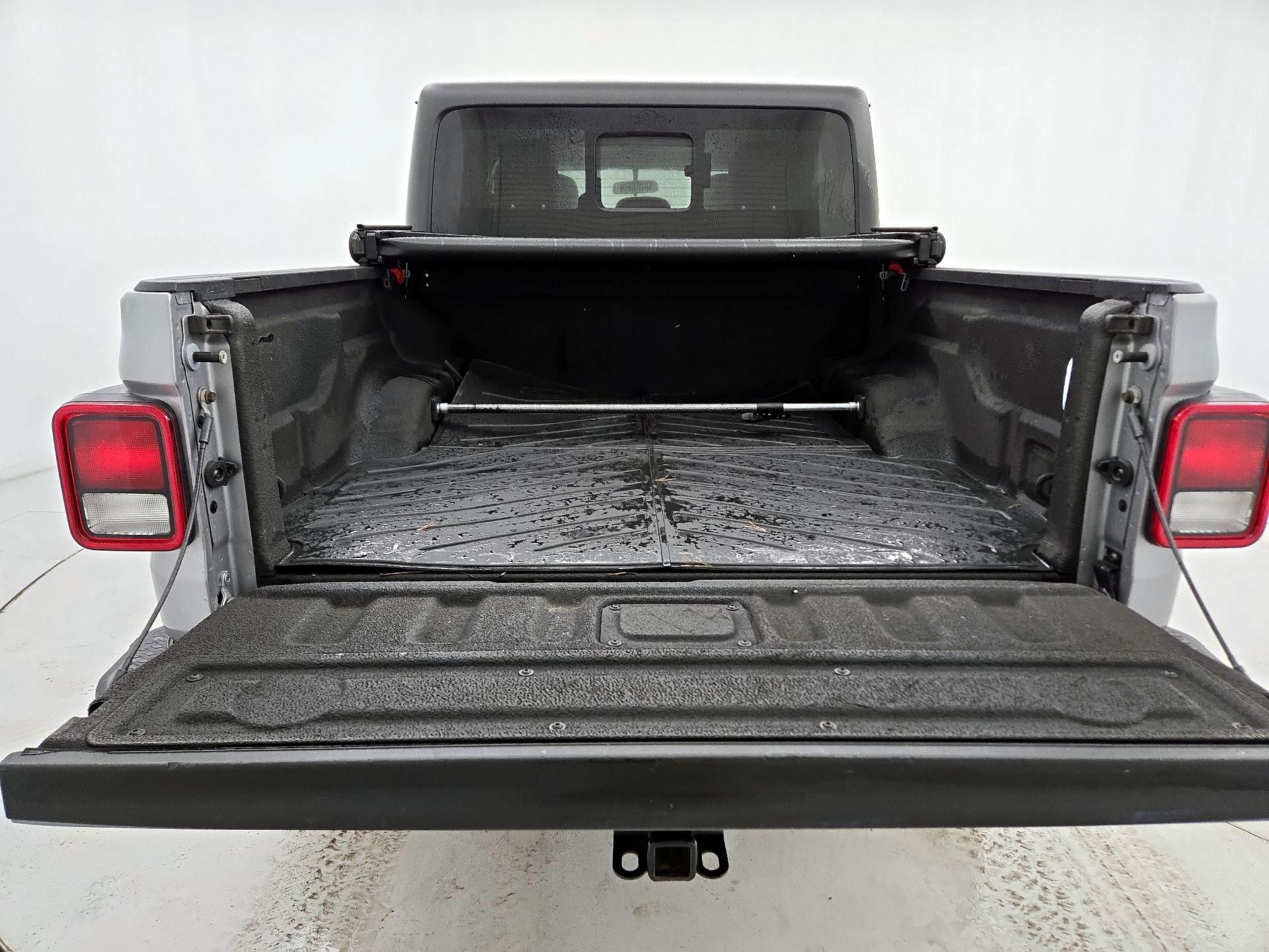 Thumbnail: 2021 Jeep Gladiator - 18