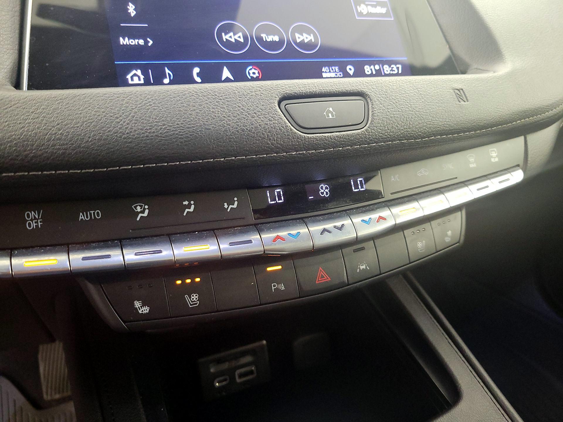 Thumbnail: 2019 Cadillac XT4 - 17