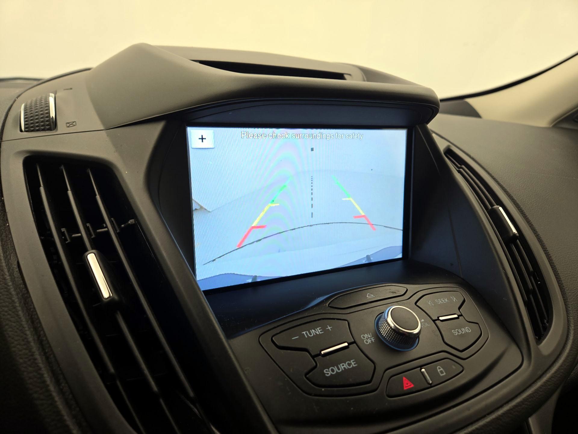 Thumbnail: 2016 Ford Escape - 14