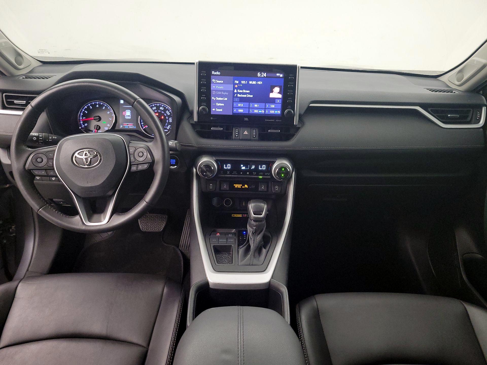 Thumbnail: 2022 Toyota RAV4 - 9