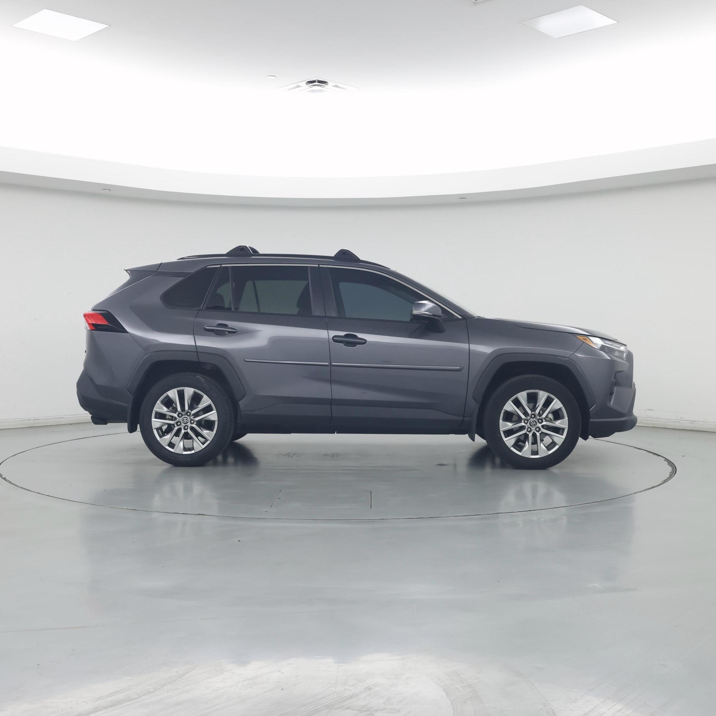 Thumbnail: 2022 Toyota RAV4 - 7