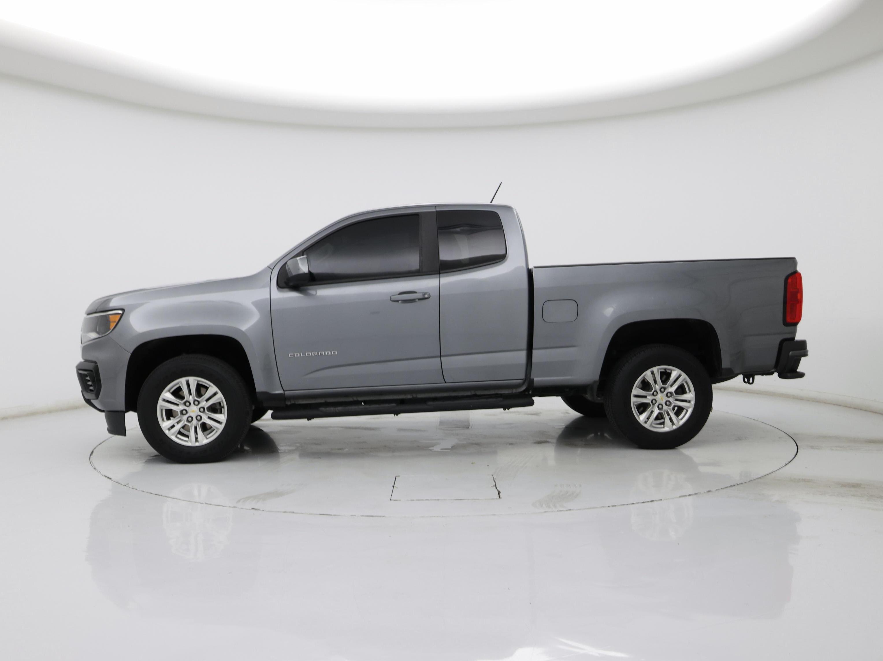 Thumbnail: 2021 Chevrolet Colorado - 3