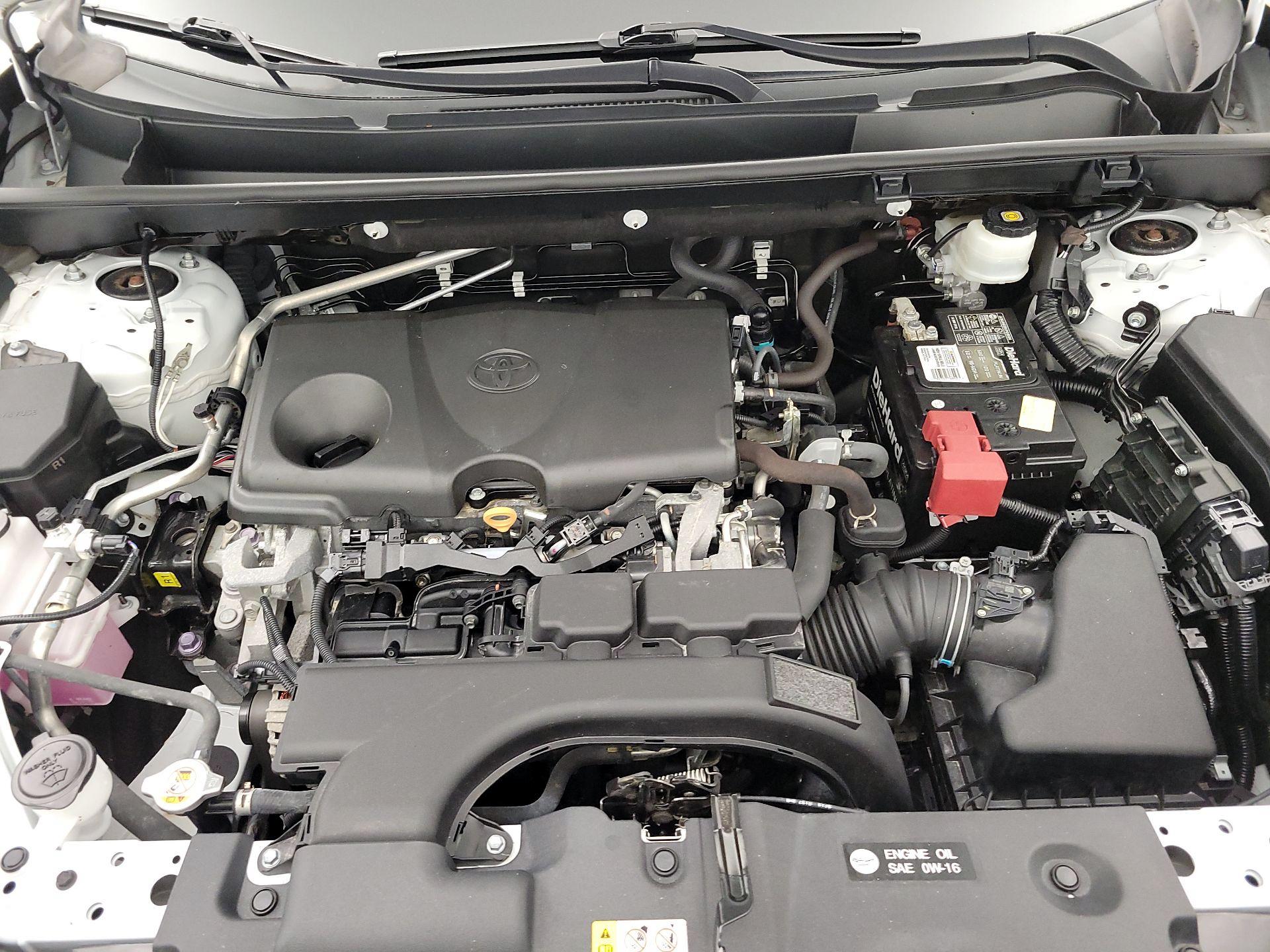 Thumbnail: 2019 Toyota RAV4 - 17