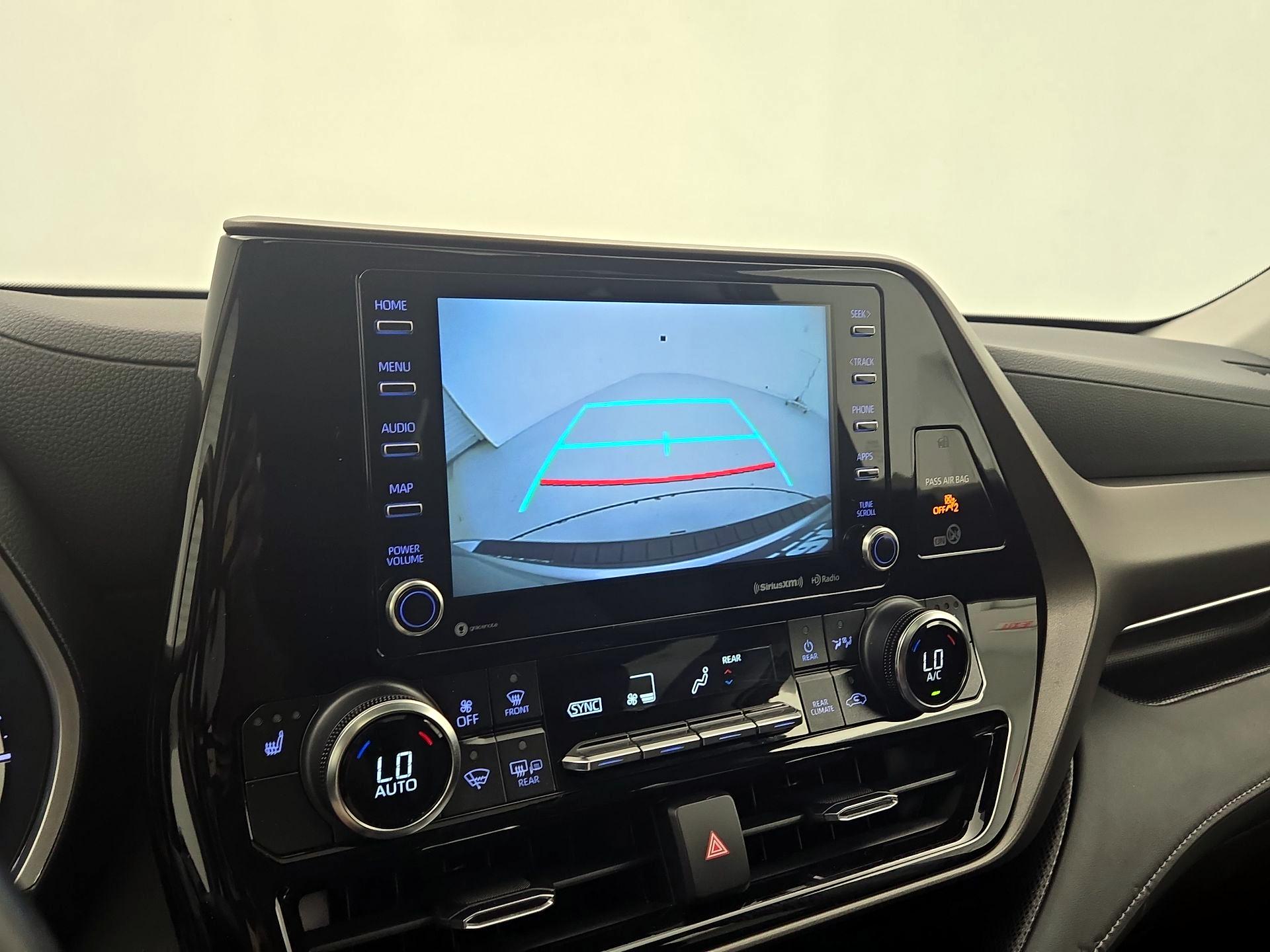 Thumbnail: 2022 Toyota Highlander - 14