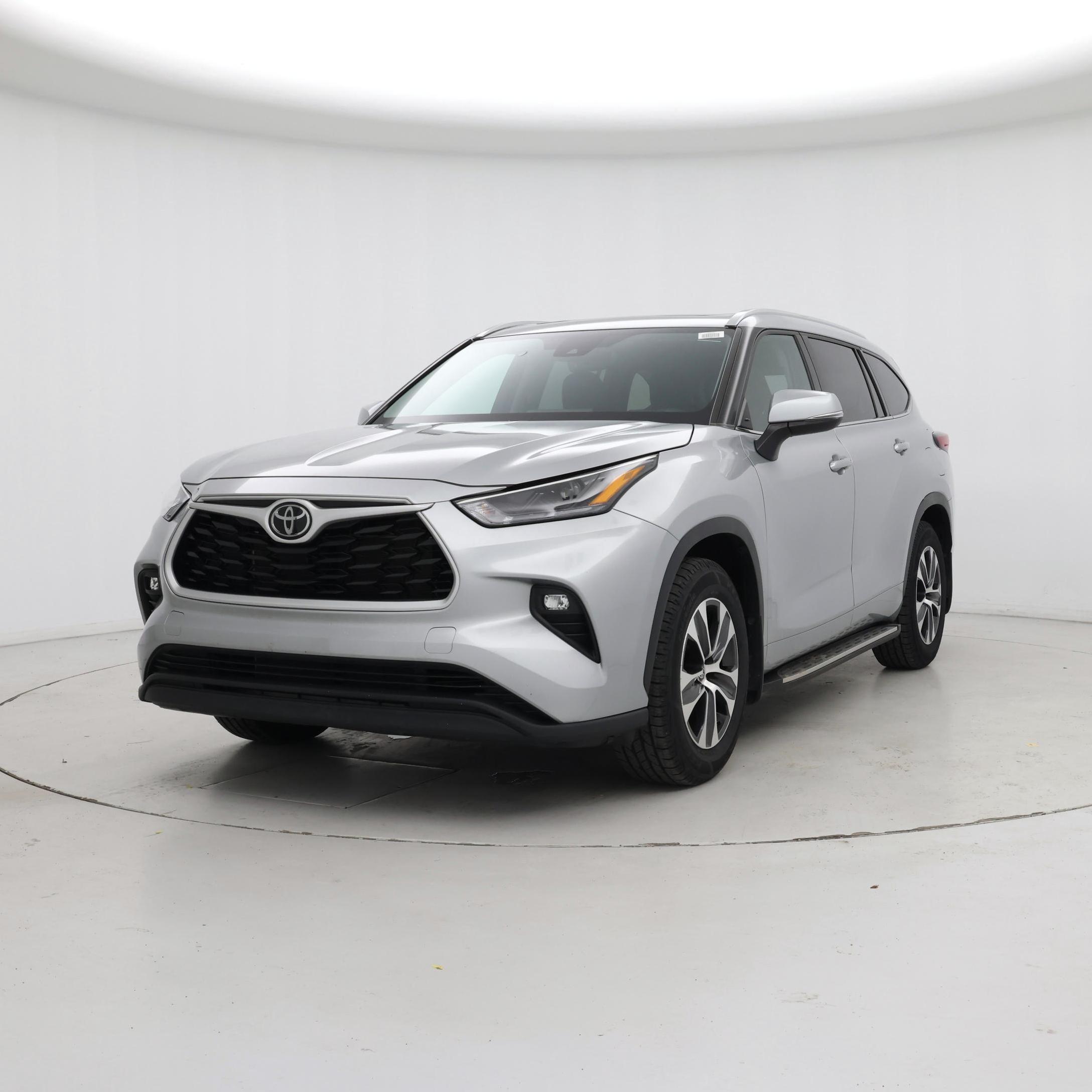 Thumbnail: 2022 Toyota Highlander - 4