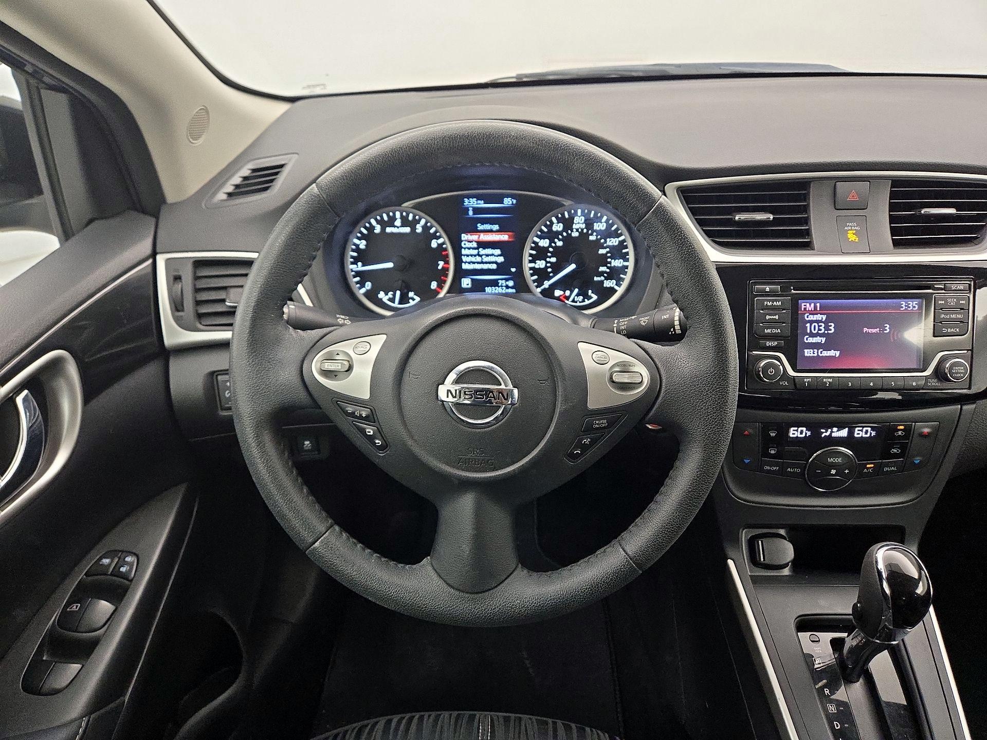 Thumbnail: 2018 Nissan Sentra - 10