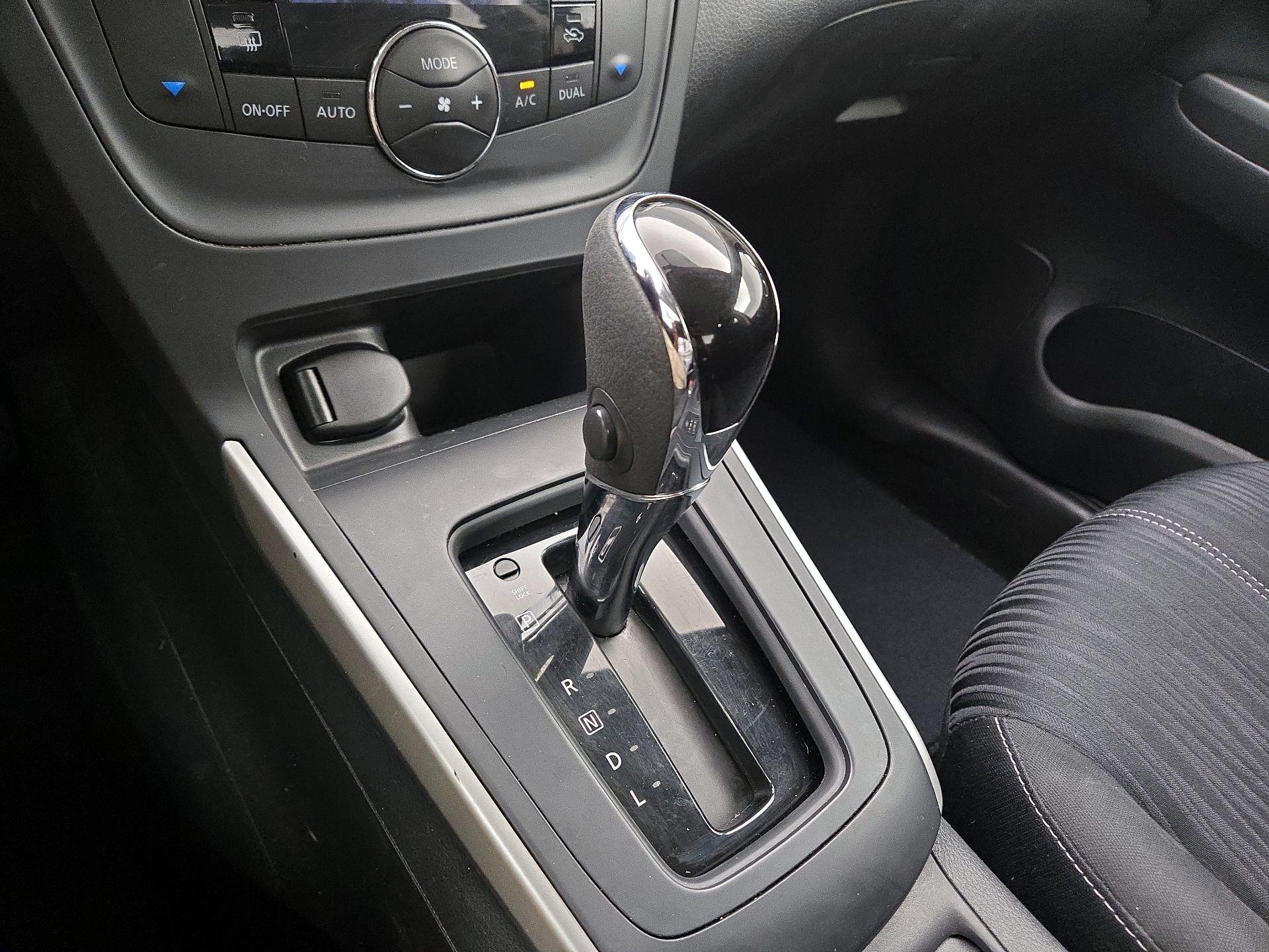 Thumbnail: 2018 Nissan Sentra - 17