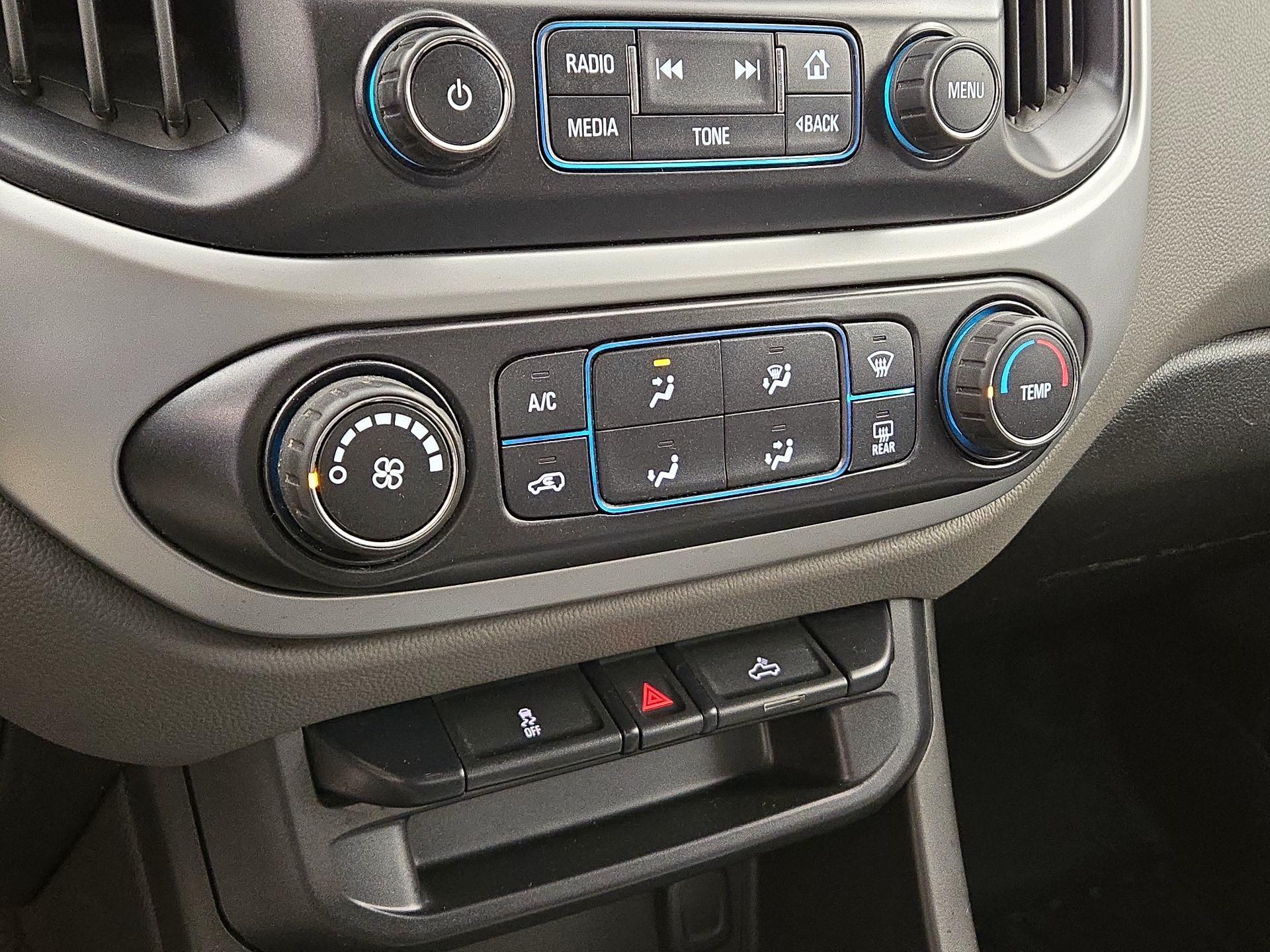 Thumbnail: 2015 Chevrolet Colorado - 16