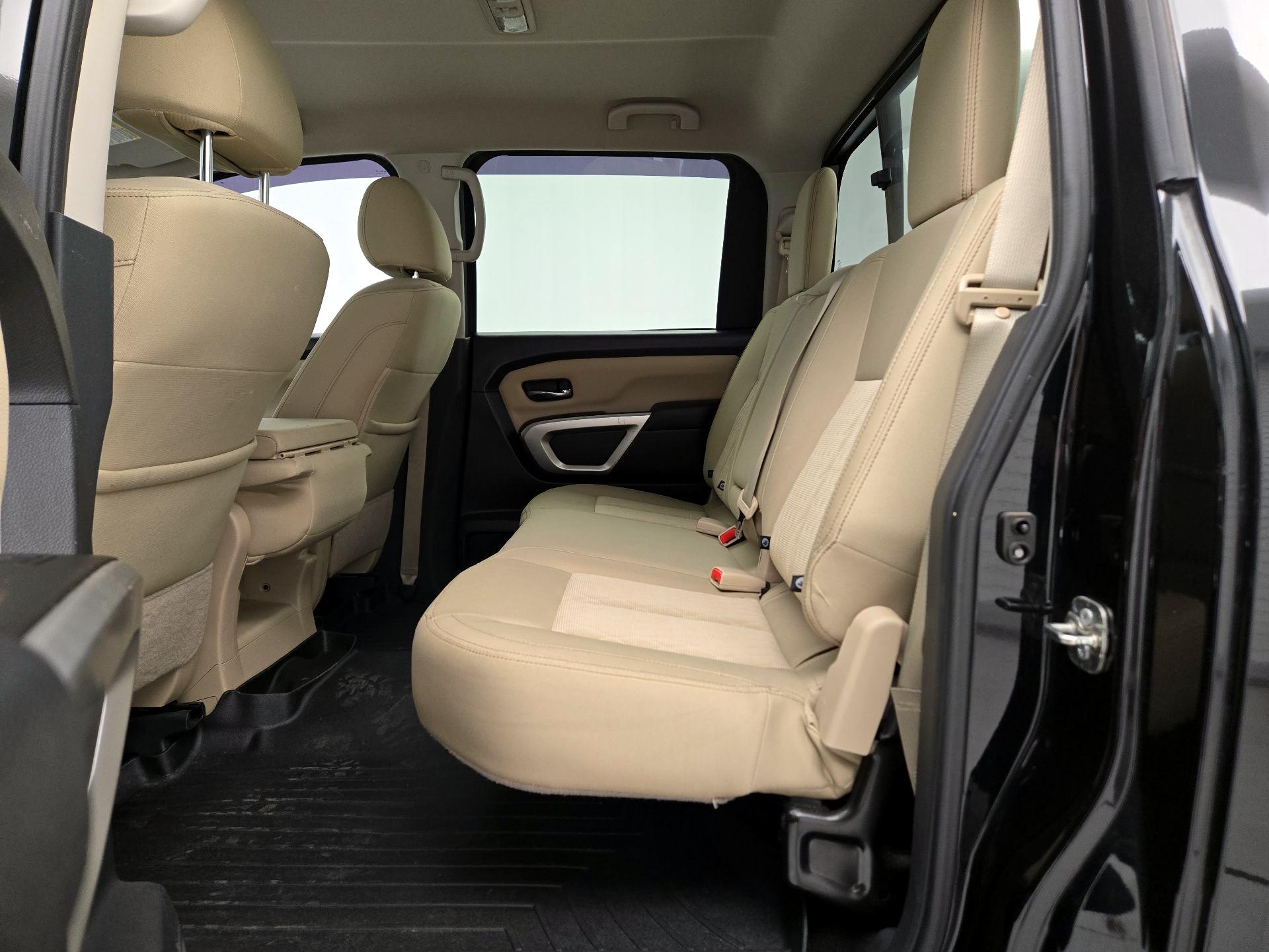 Thumbnail: 2018 Nissan Titan - 19