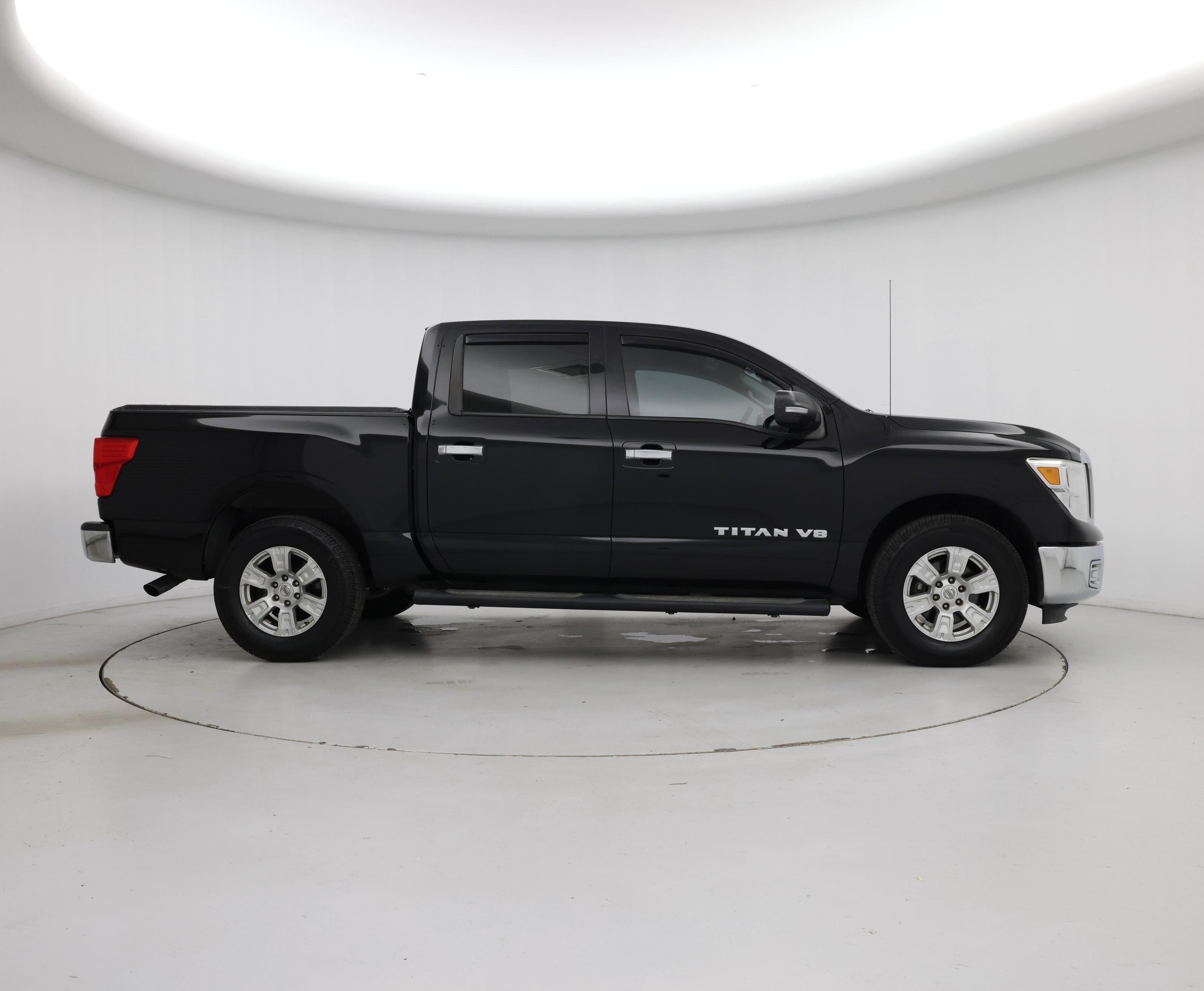 Thumbnail: 2018 Nissan Titan - 7