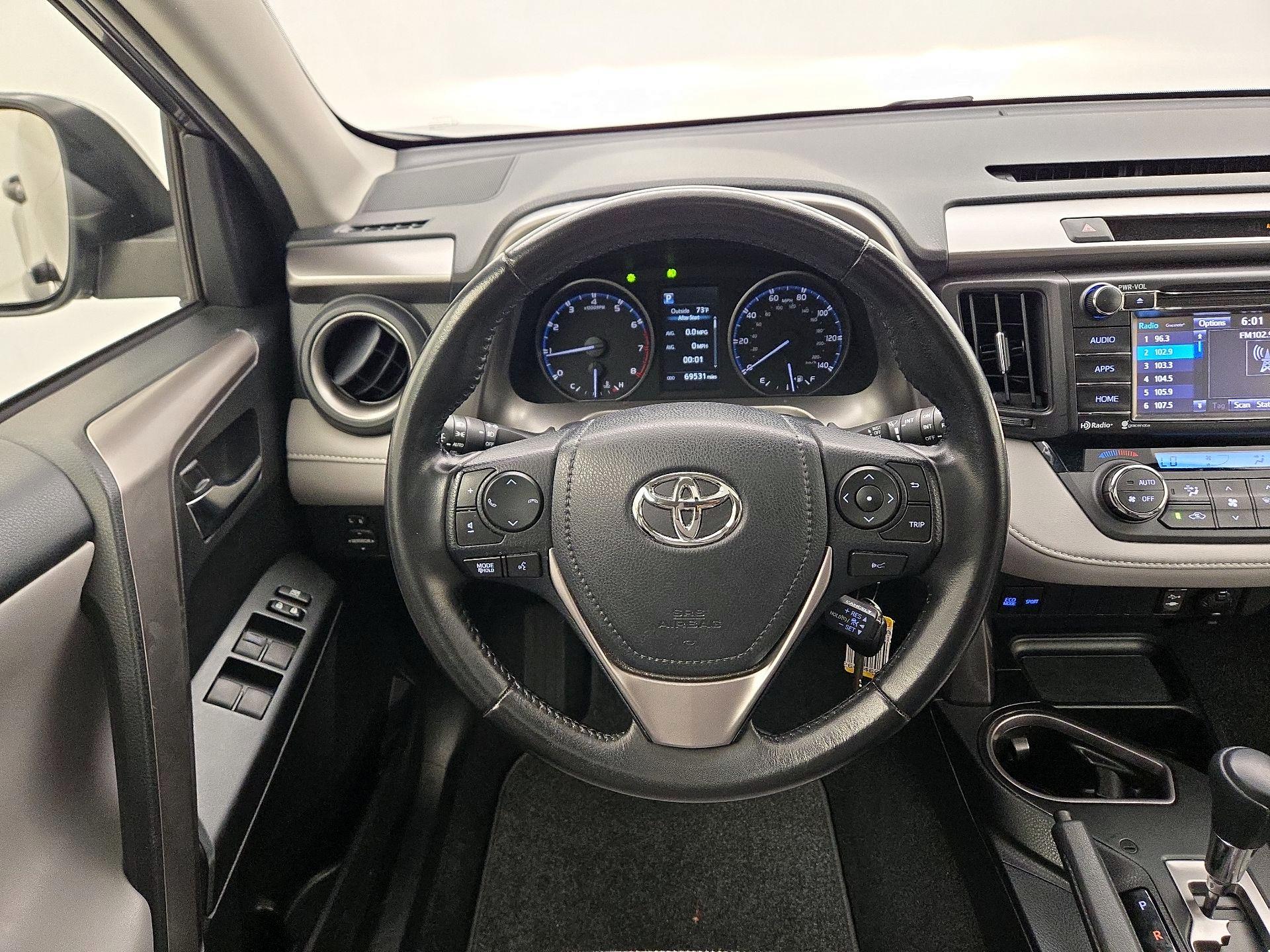 Thumbnail: 2017 Toyota RAV4 - 10