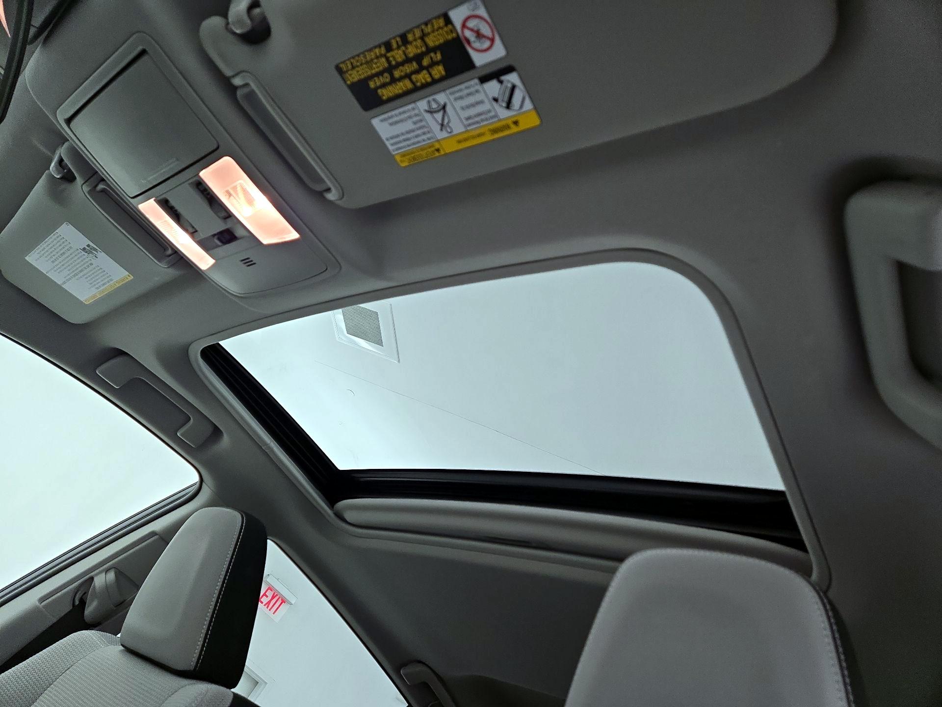 Thumbnail: 2017 Toyota RAV4 - 19